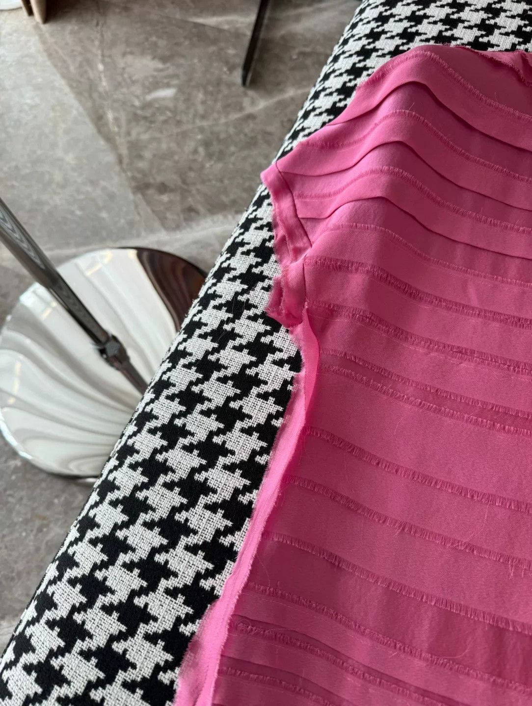 Chanel Chanel Silk Top in Pink Size XS / US 0-2 / IT 36-38 - 6 Thumbnail