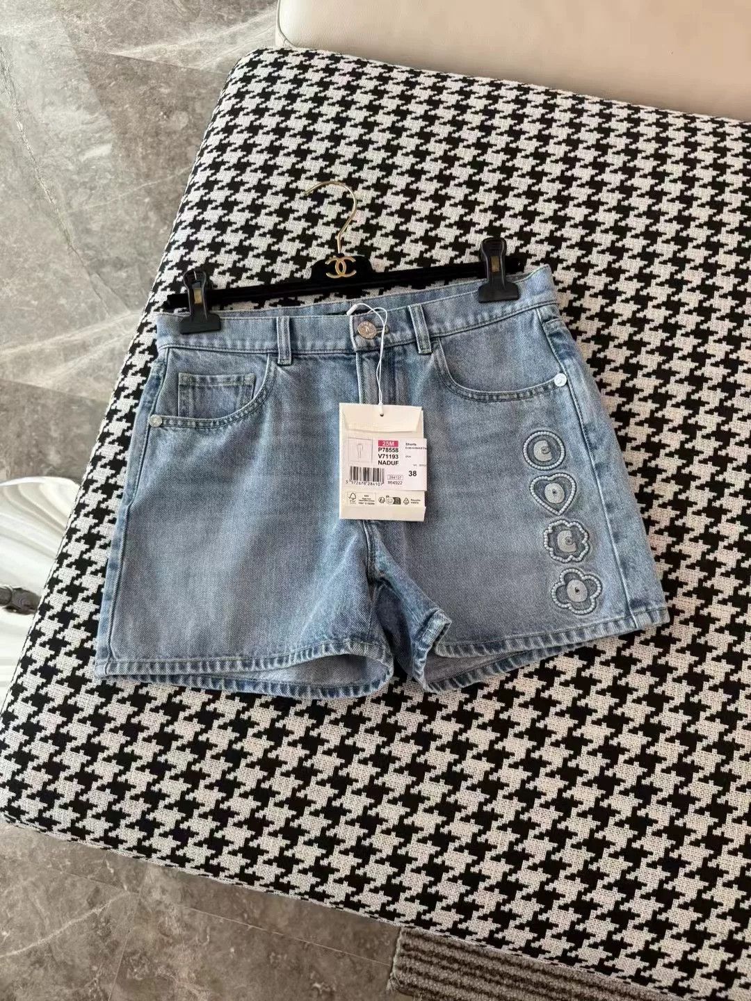 Chanel Chanel 25 Coco Beach Denim Shorts Size 38" / US 16 / IT 52 - 6 Thumbnail