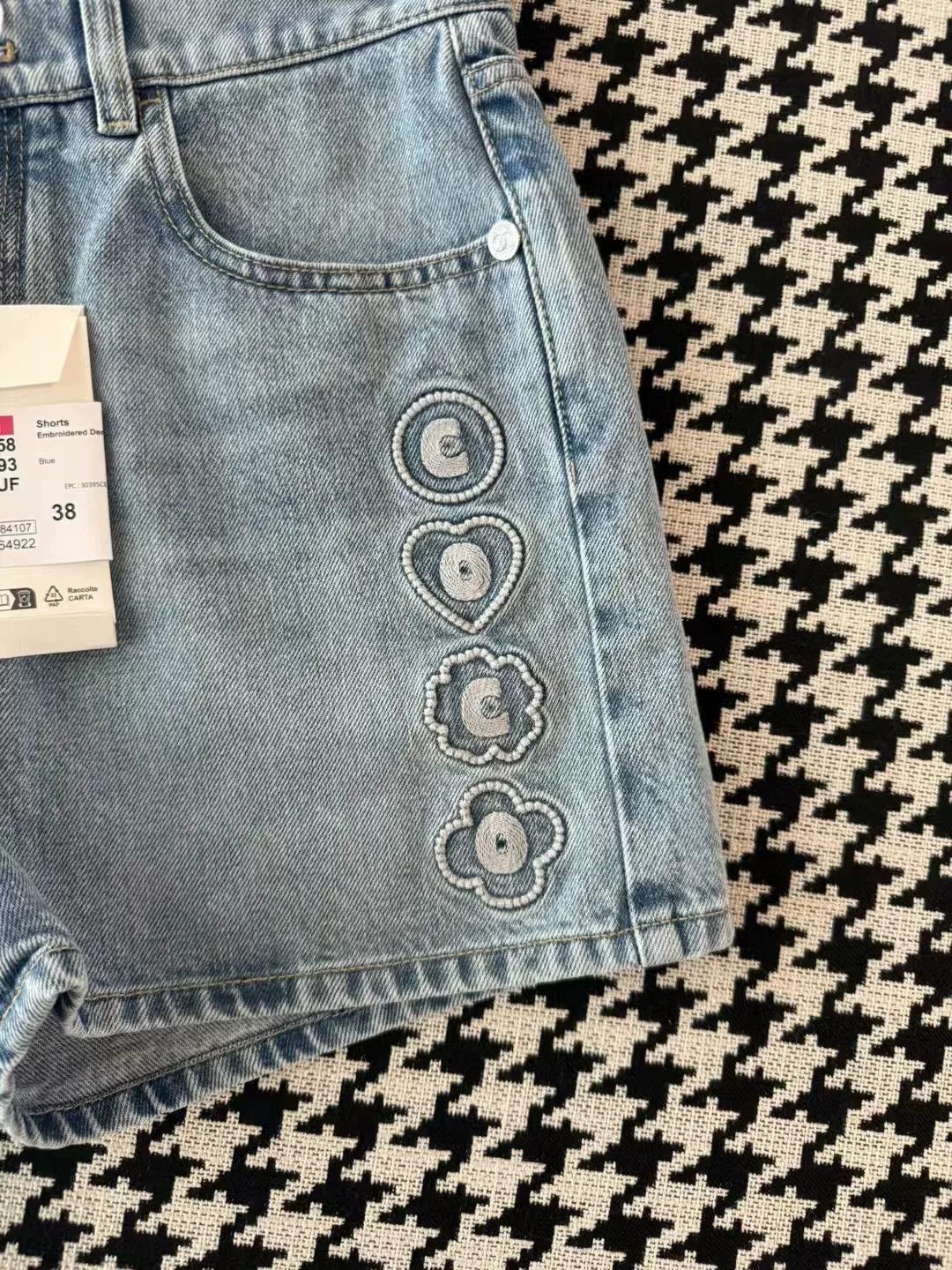 Chanel Chanel 25 Coco Beach Denim Shorts Size 38" / US 16 / IT 52 - 4 Thumbnail