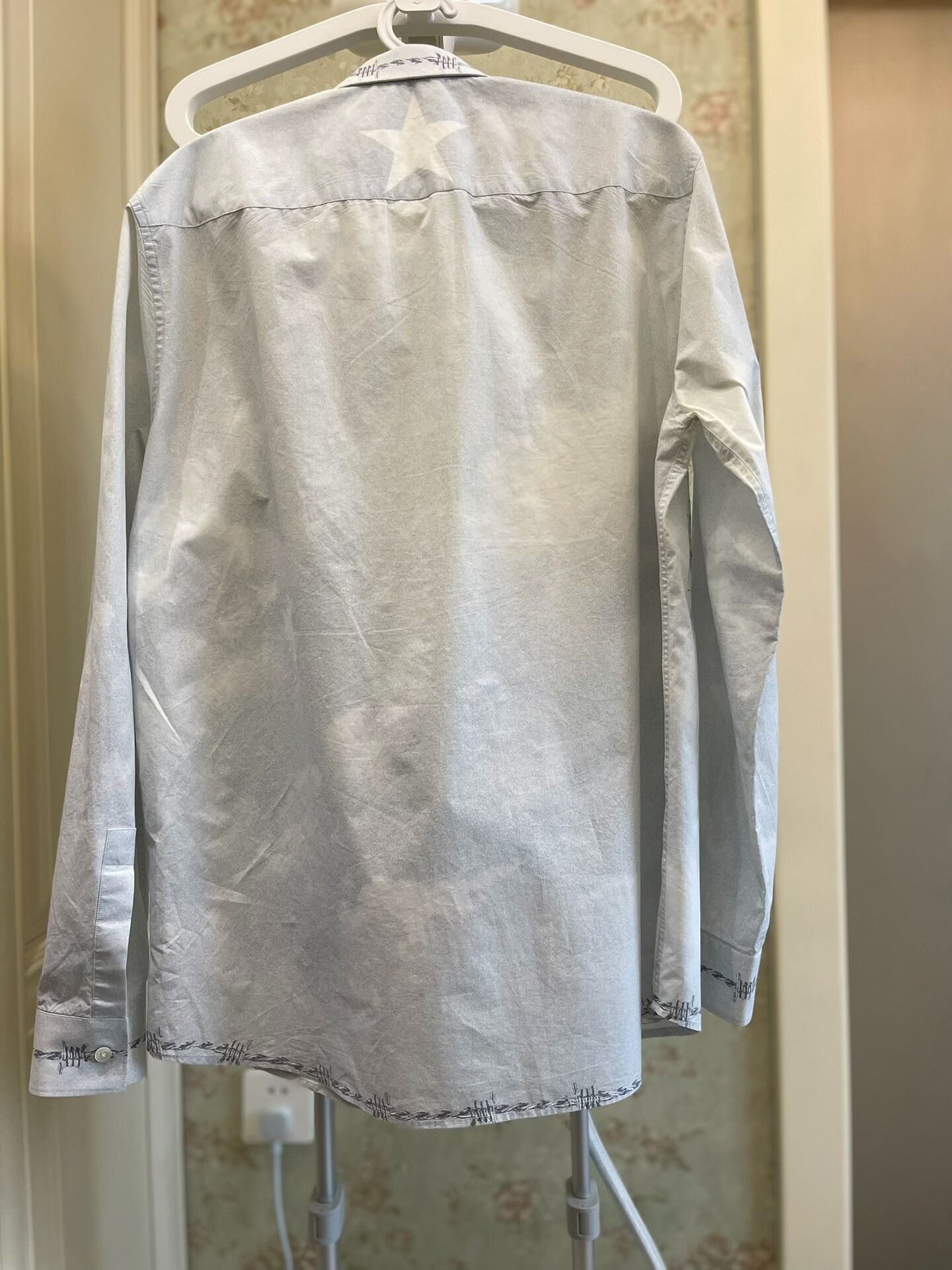 Givenchy Givenchy Religious Shirt 16ss Size 41 Size US M / EU 48-50 / 2 - 2 Thumbnail