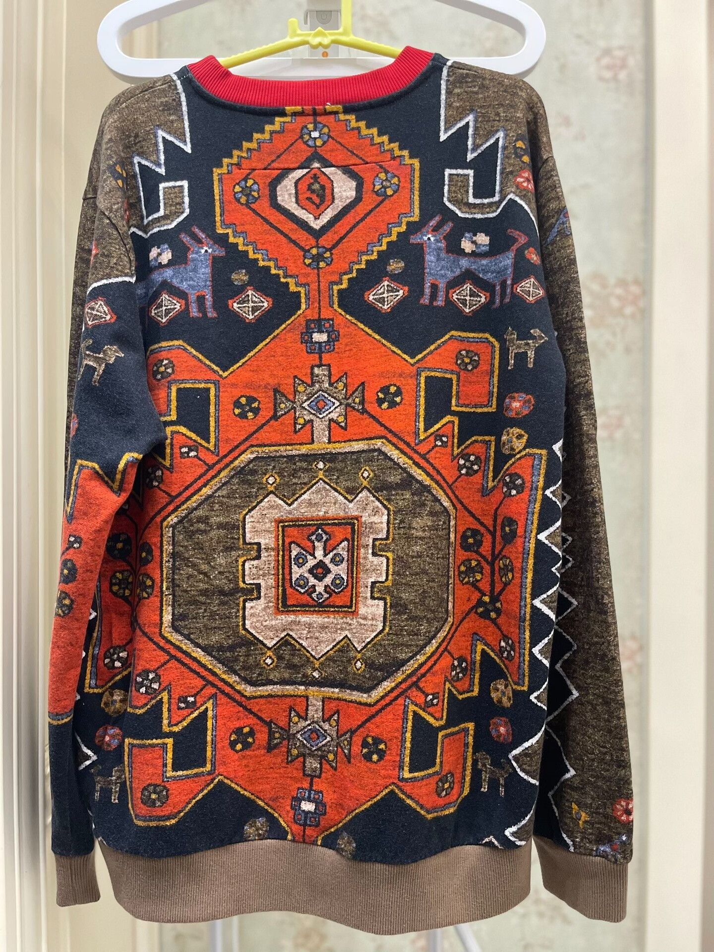 Givenchy Givenchy Bohemian Pullover Sweatshirt Size M / US 6-8 / IT 42-44 - 3 Thumbnail