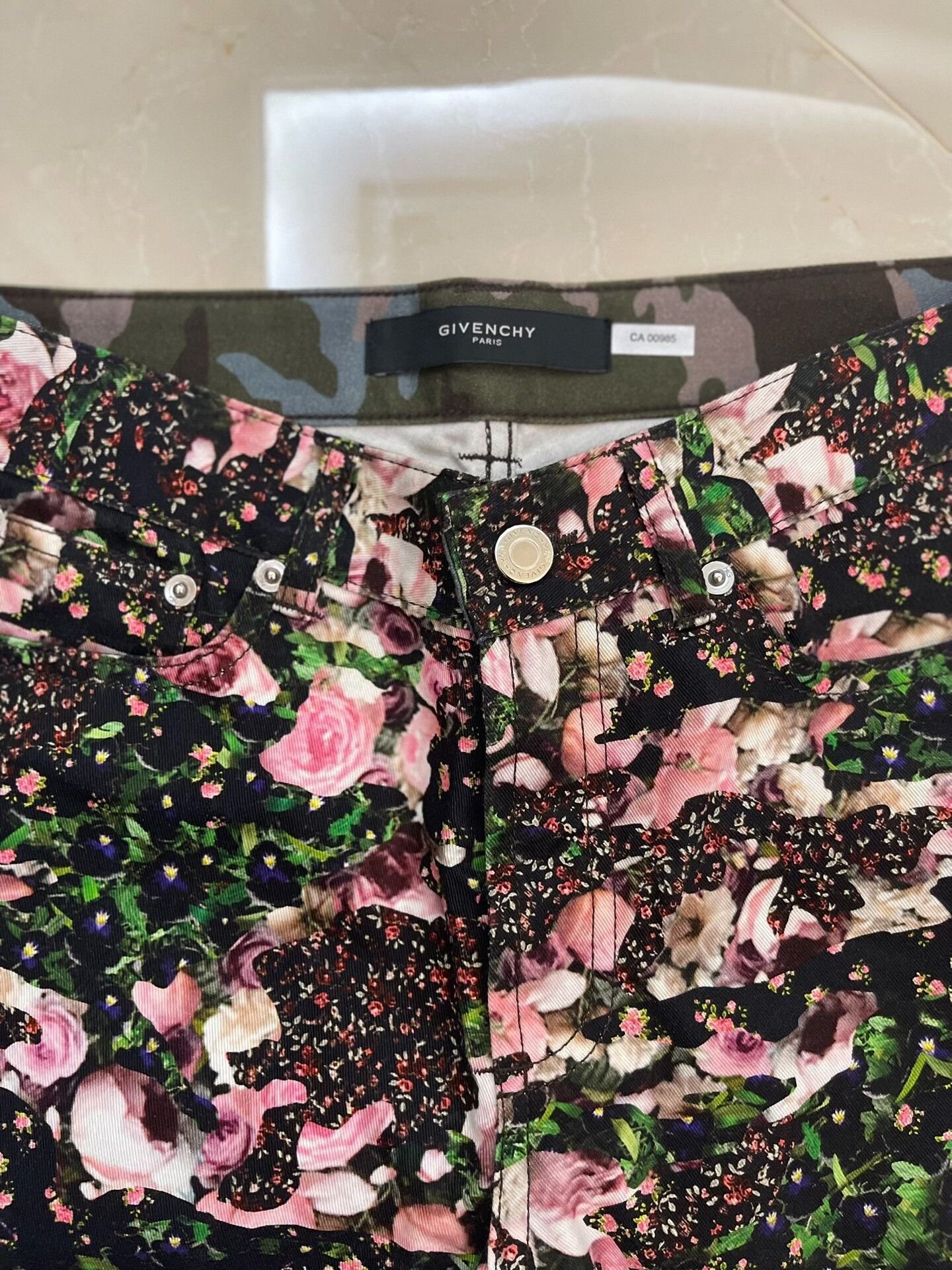 Givenchy Givenchy Floral Camouflage Pants Size 30" / US 8 / IT 44 - 2 Thumbnail