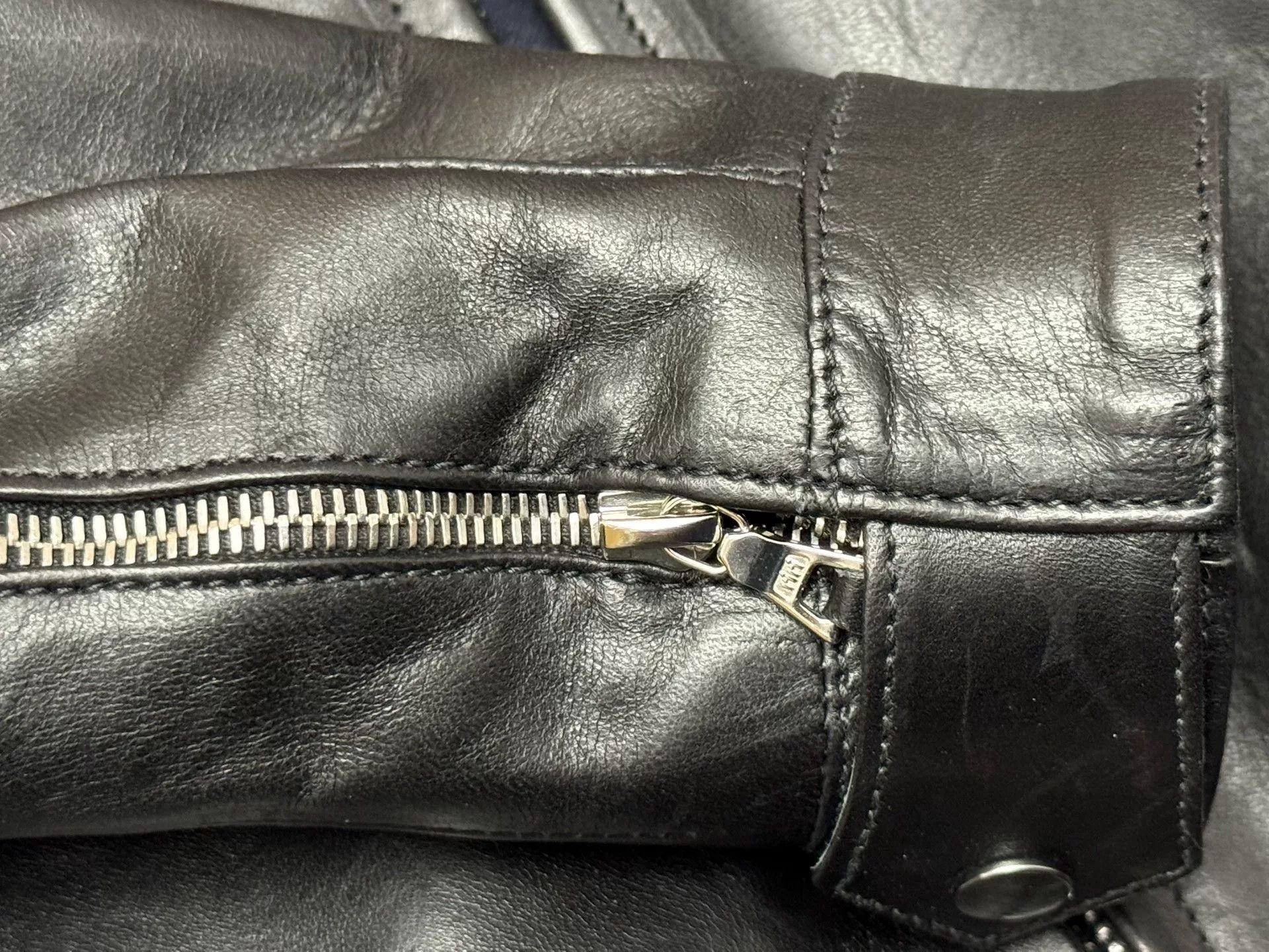 Eastman Leather Clothing WWII-Inspired Black Leather Flight Jacket Size US L / EU 52-54 / 3 - 2 Thumbnail