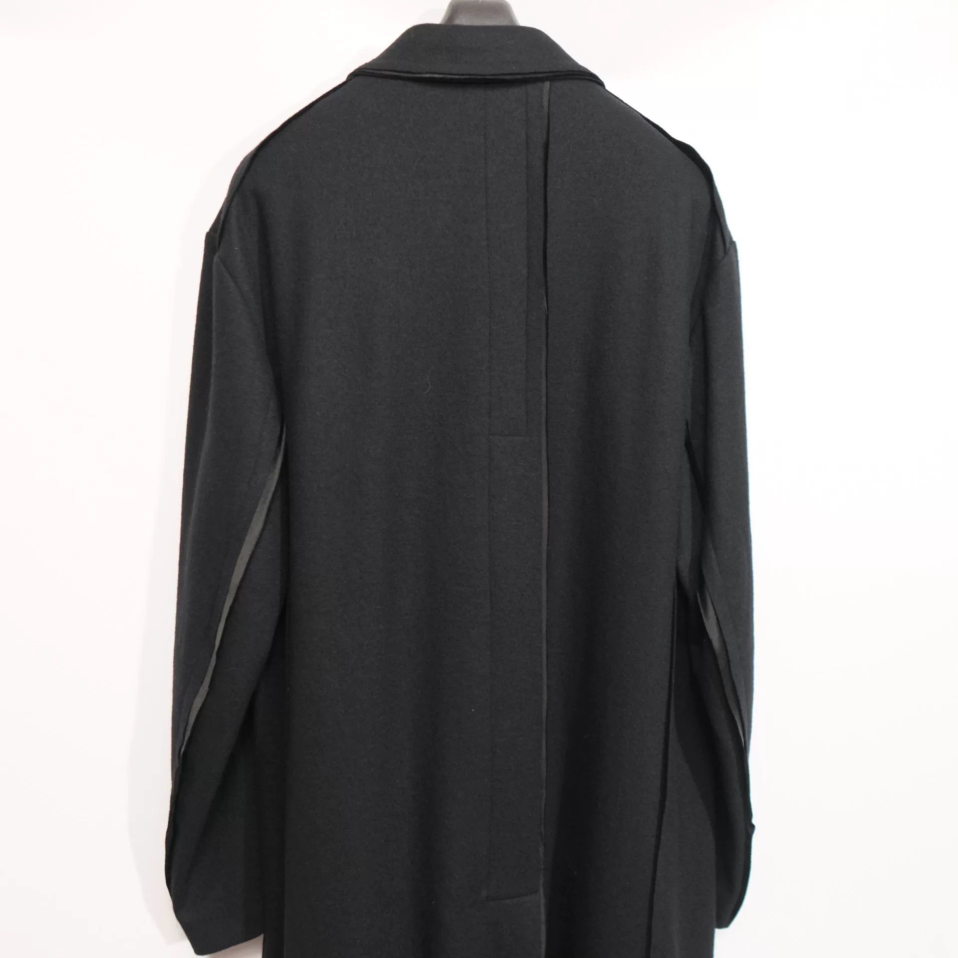 Yohji Yamamoto Unique Black Yohji Yamamoto Coat Size L / US 10 / IT 46 - 9 Thumbnail