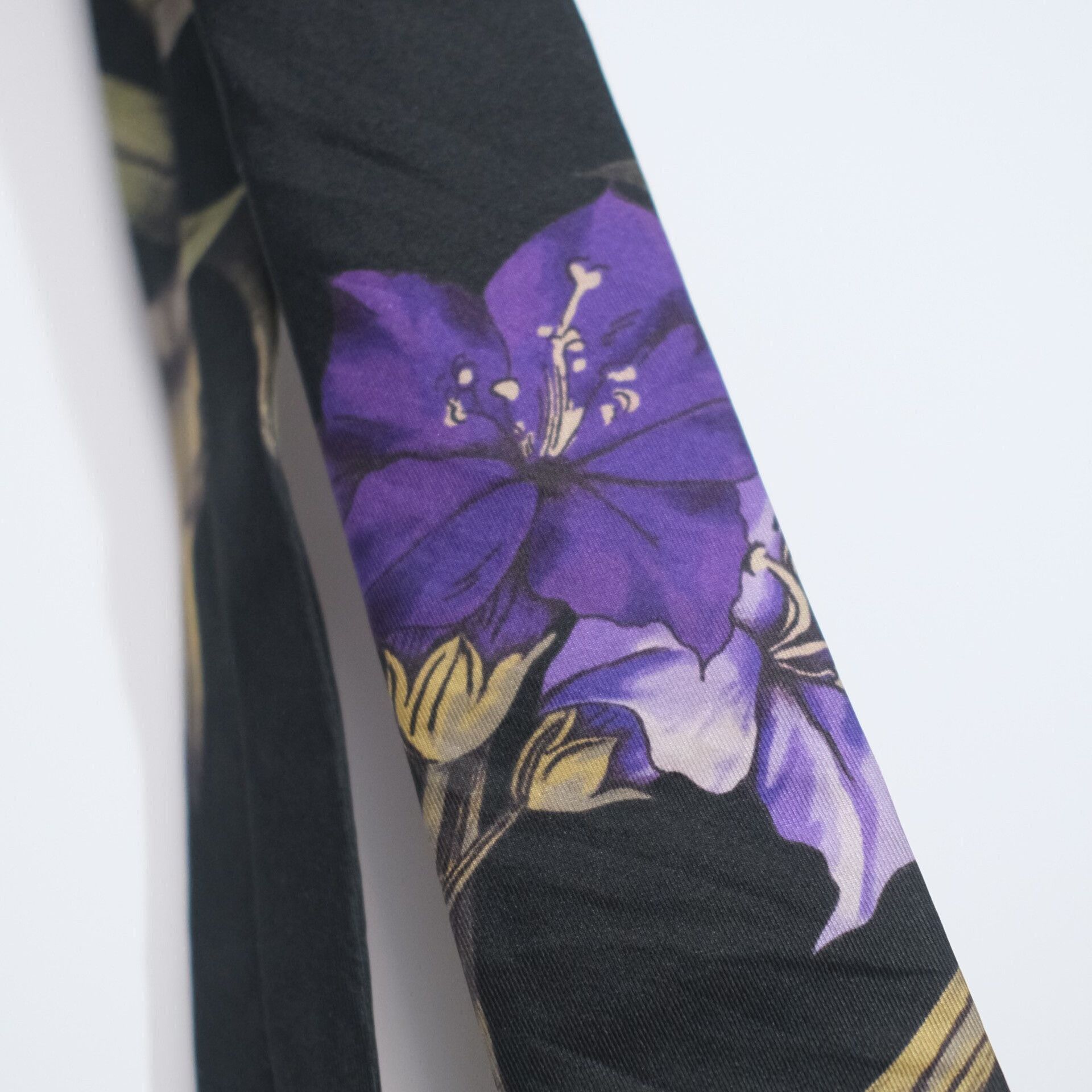 Yohji Yamamoto Yohji Yamamoto Purple Floral Silk Tie Size ONE SIZE - 8 Thumbnail
