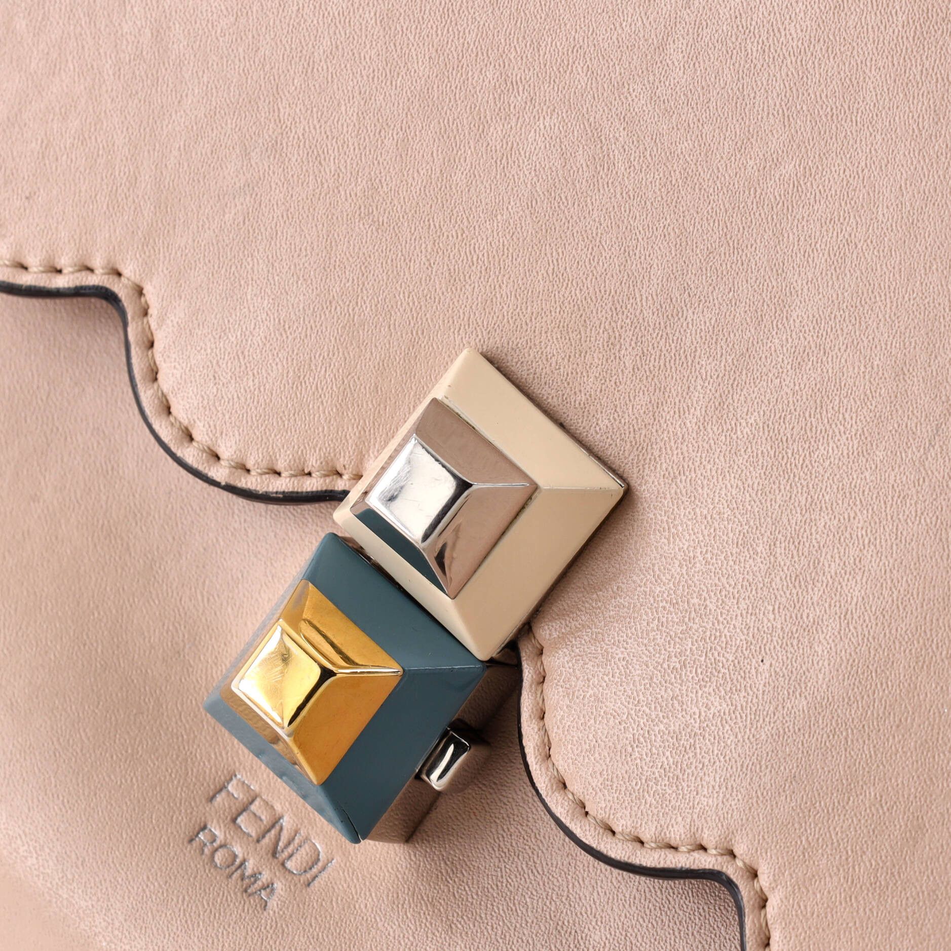 Fendi Kan I Bag Size ONE SIZE - 6 Thumbnail