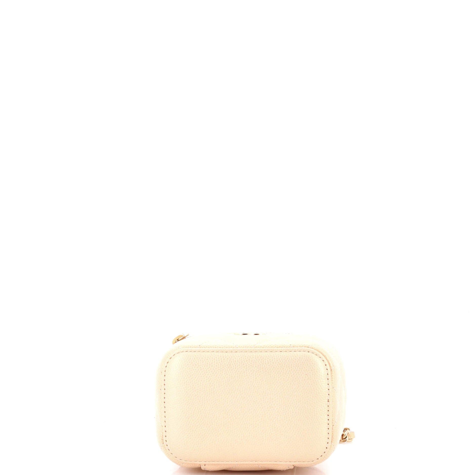 Chanel Classic Pearl Vanity Case with Chain Size ONE SIZE - 4 Thumbnail