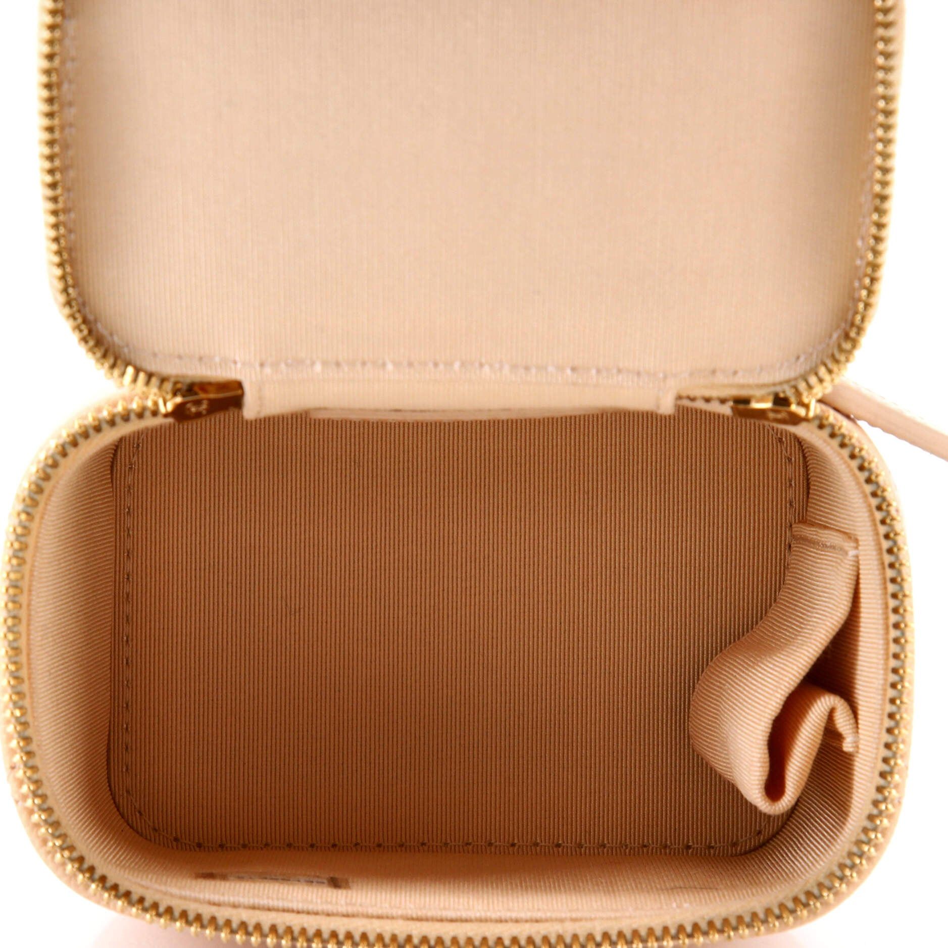 Chanel Classic Pearl Vanity Case with Chain Size ONE SIZE - 5 Thumbnail