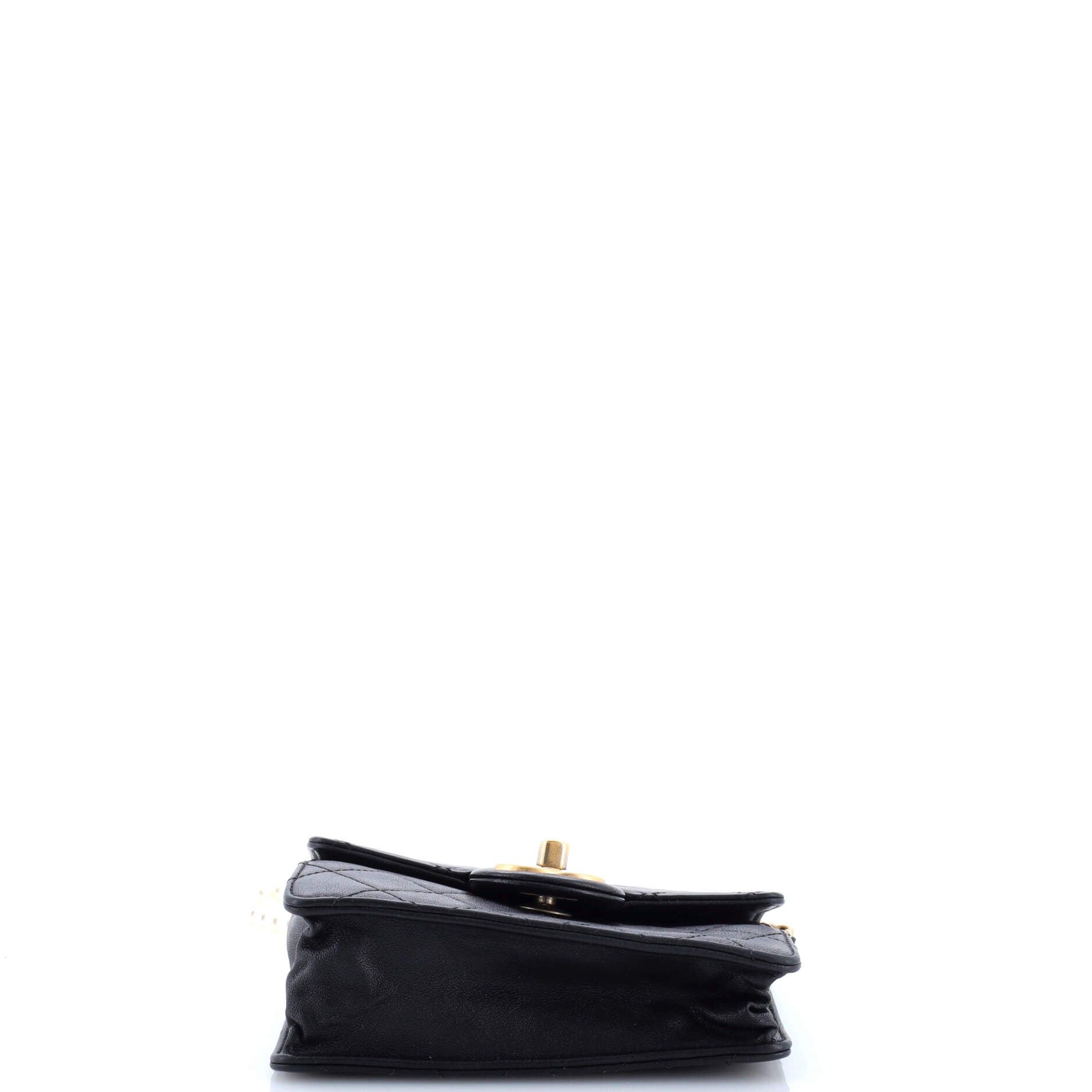 Chanel Pearl Chain Flap Bag Size ONE SIZE - 4 Thumbnail