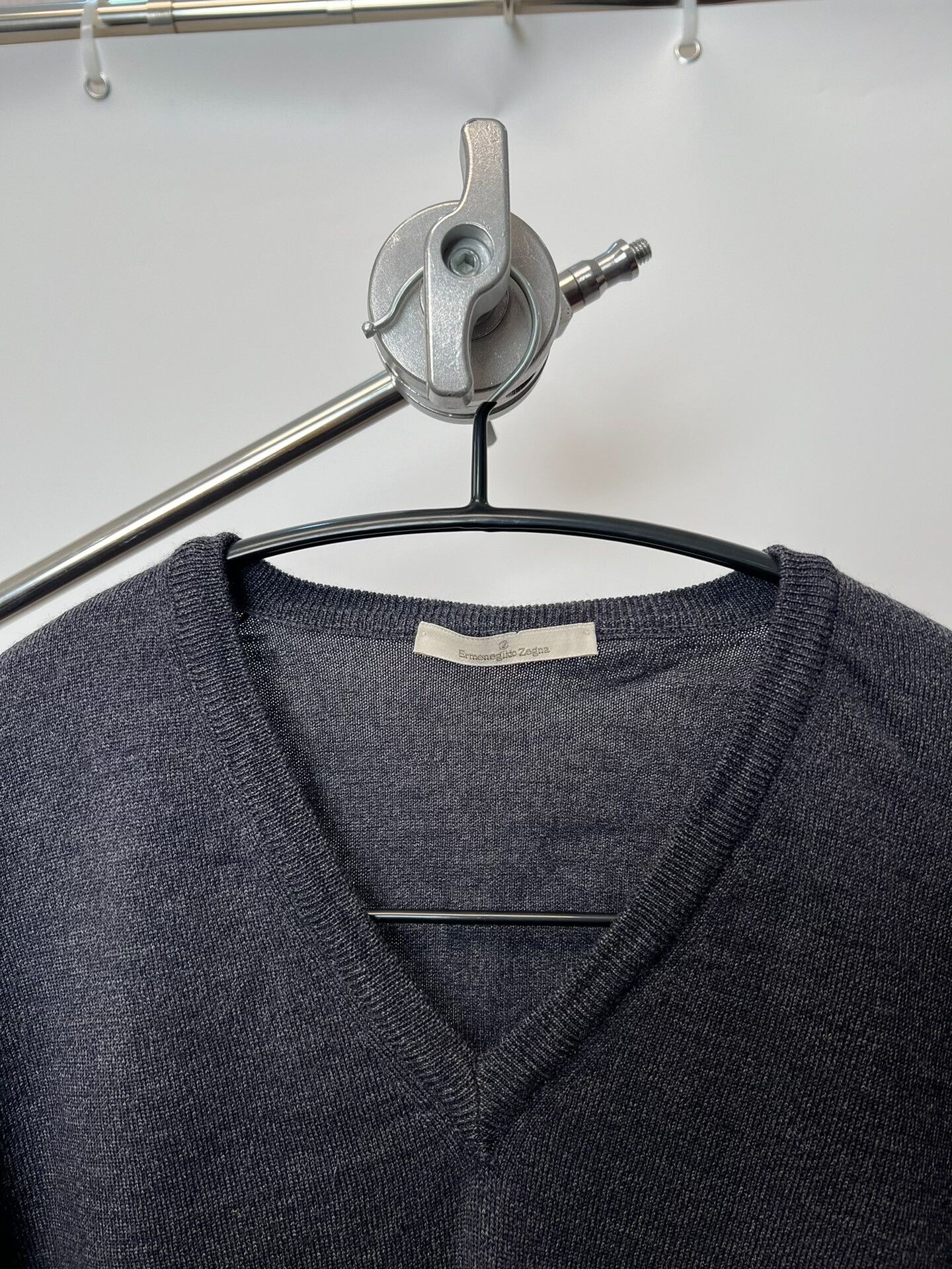 Ermenegildo Zegna Ermenegildo Zegna Wool V-Neck Sweater Size US L / EU 52-54 / 3 - 3 Thumbnail