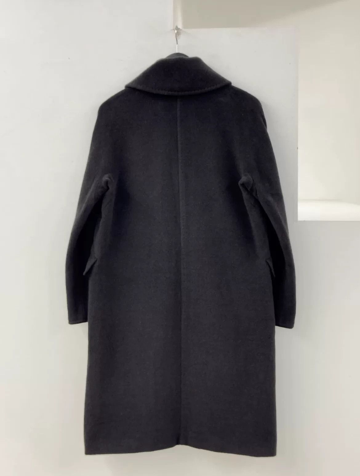 Max Mara Max Mara Wool Blend Coat for Women Size M / US 6-8 / IT 42-44 - 6 Thumbnail