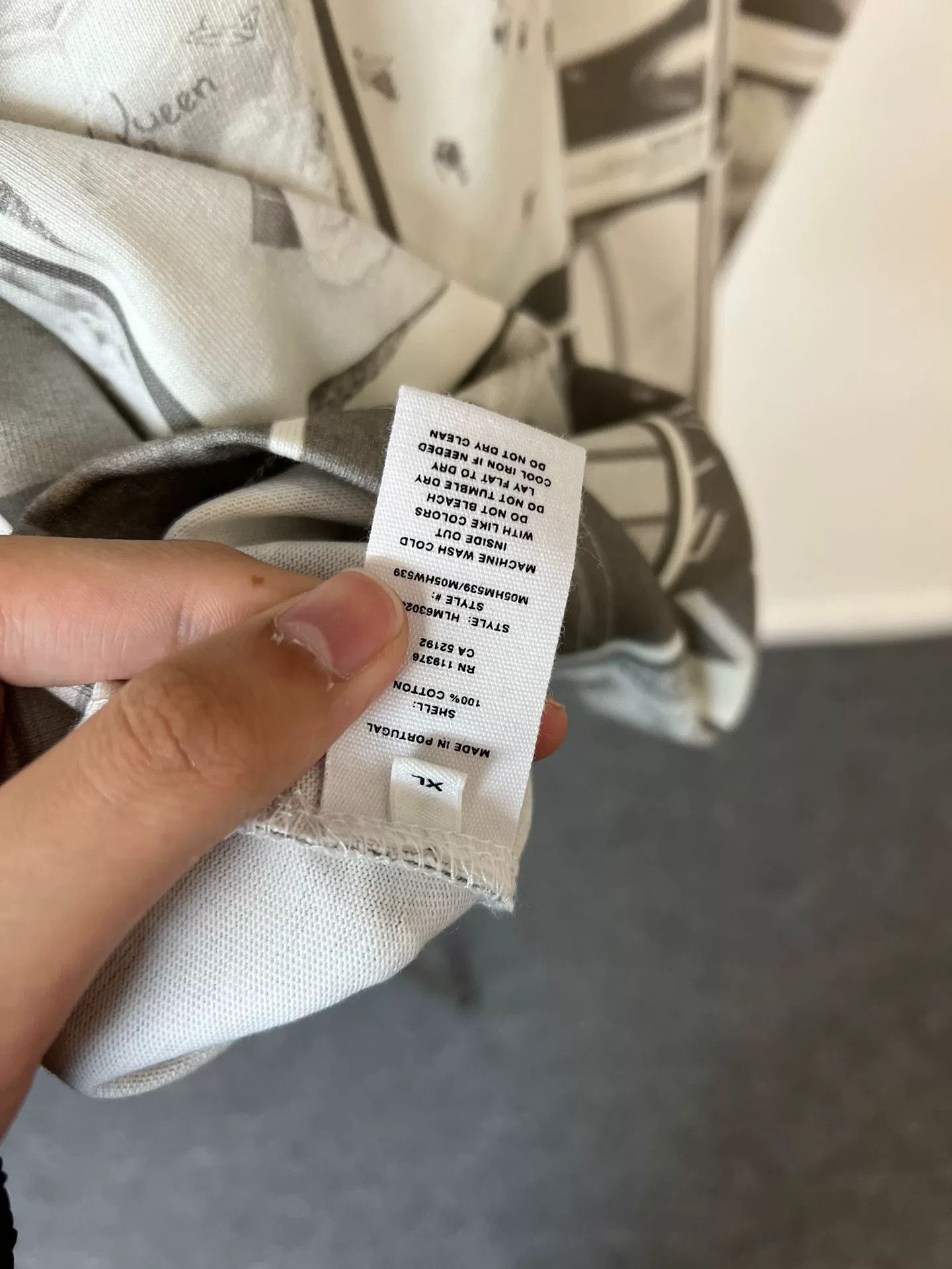 Helmut Lang Helmut Lang Newspaper Print T-Shirt Size US XL / EU 56 / 4 - 5 Thumbnail