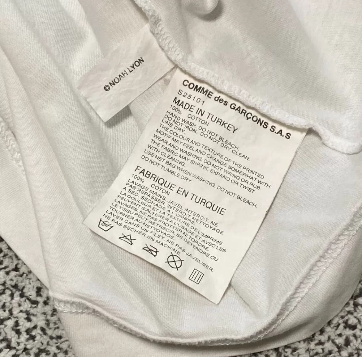 Comme des Garcons PLAY Comme des Garçons Graphic Short Sleeve T-Shirt Size US M / EU 48-50 / 2 - 5 Thumbnail