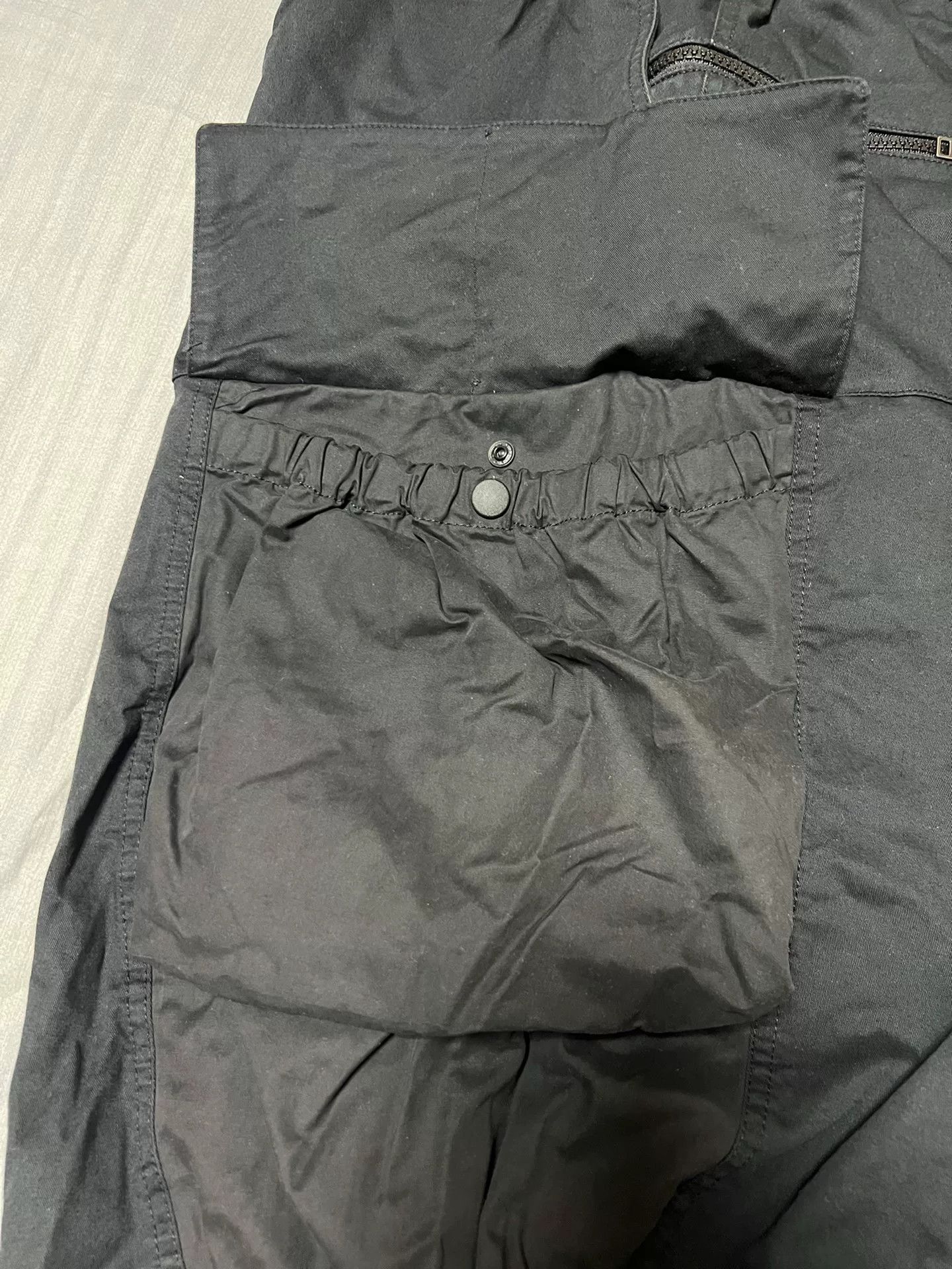 Y-3 Y-3 Black Men's Shorts for Sale Size US 26 / EU 42 - 8 Thumbnail