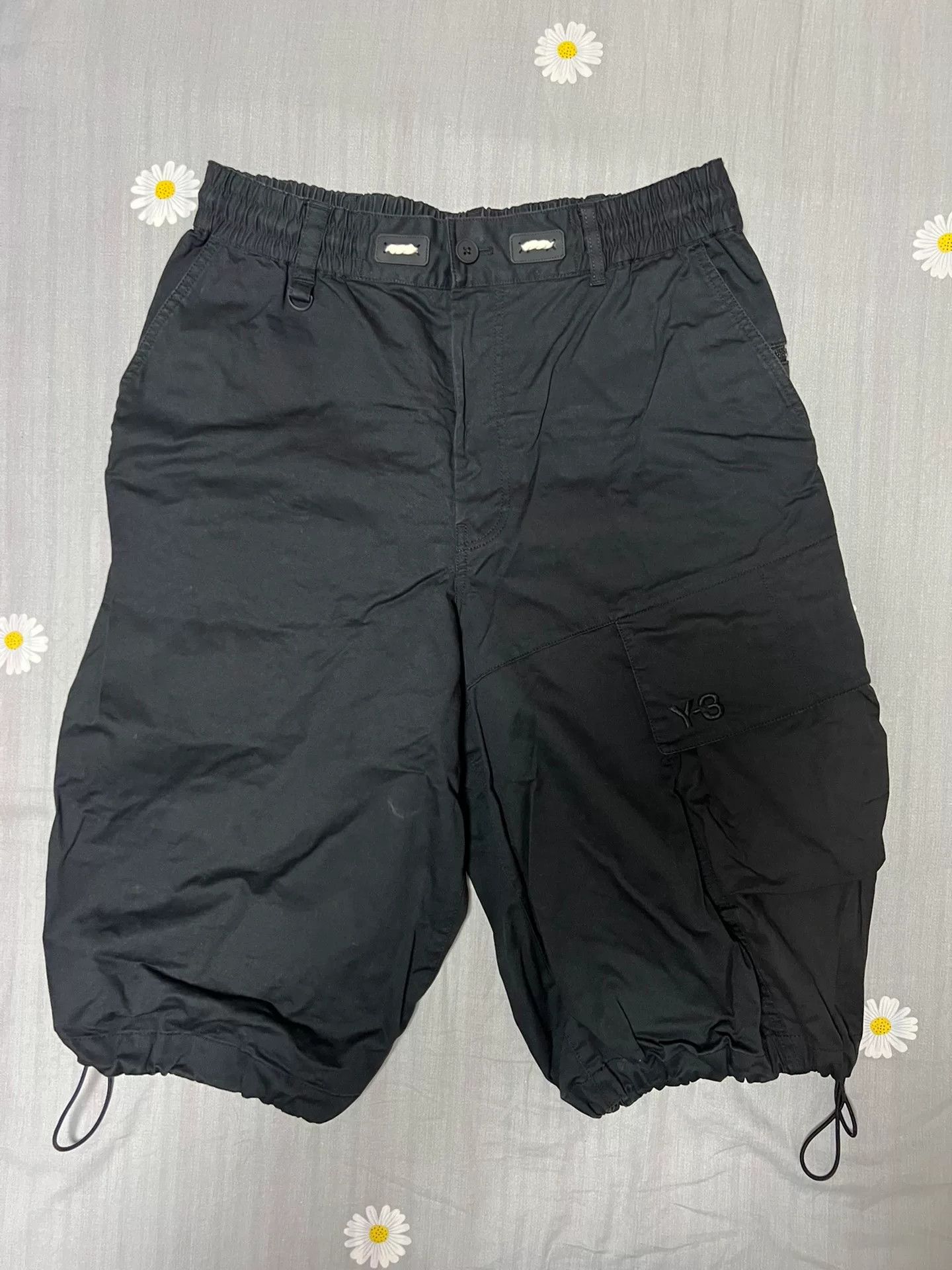 Y-3 Y-3 Black Men's Shorts for Sale Size US 26 / EU 42 - 2 Thumbnail