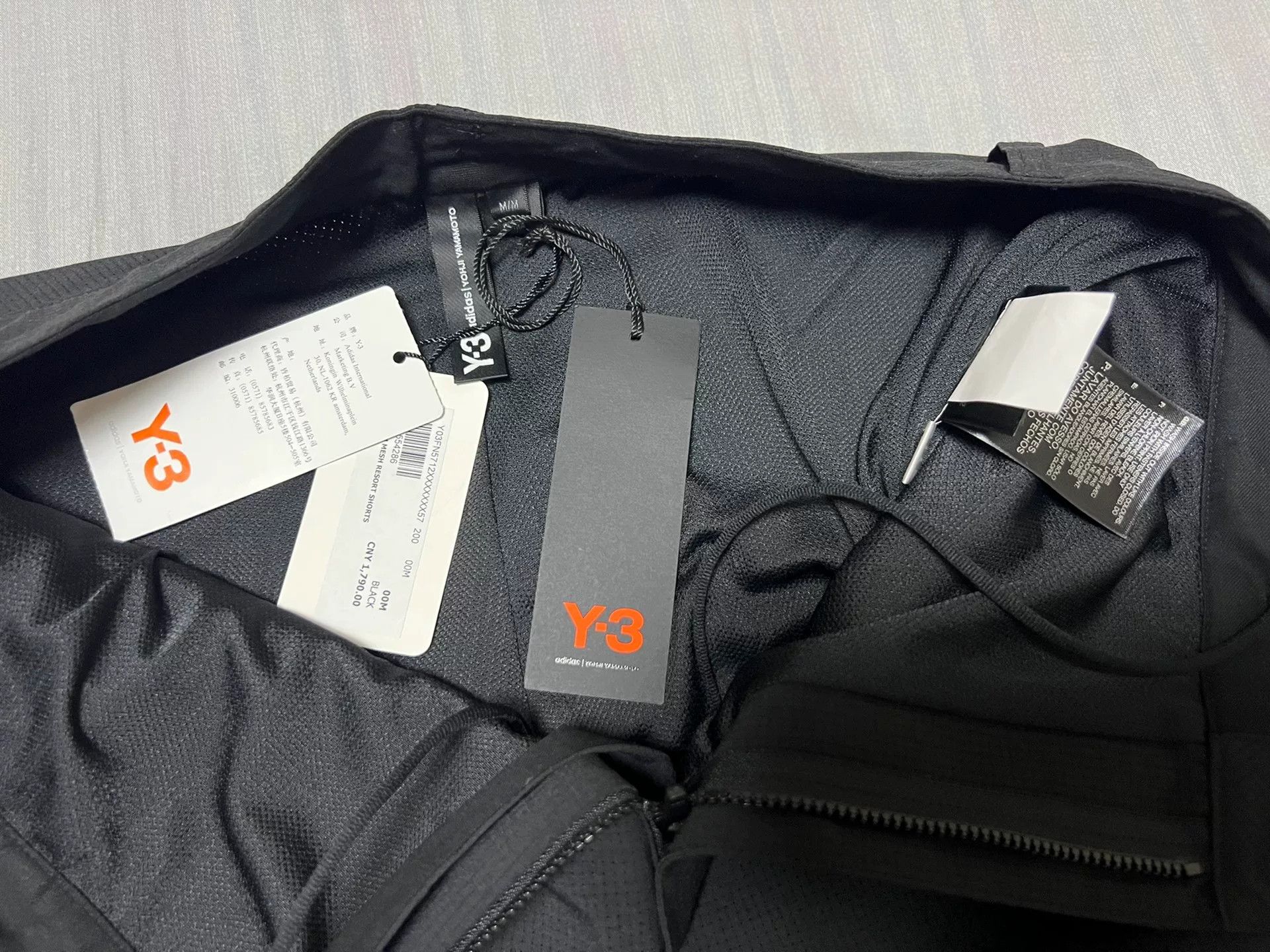 Y-3 Y-3 Black Shorts for Men Size US 30 / EU 46 - 6 Thumbnail