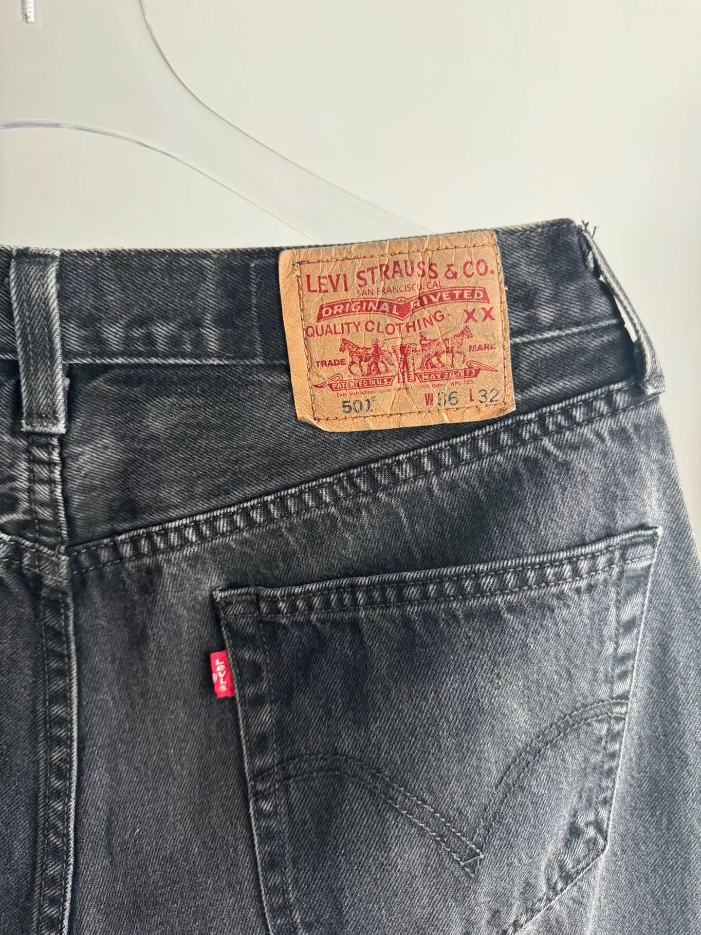 Vintage Vintage Levi's 501 Black Denim Jeans Size US 36 / EU 52 - 5 Thumbnail