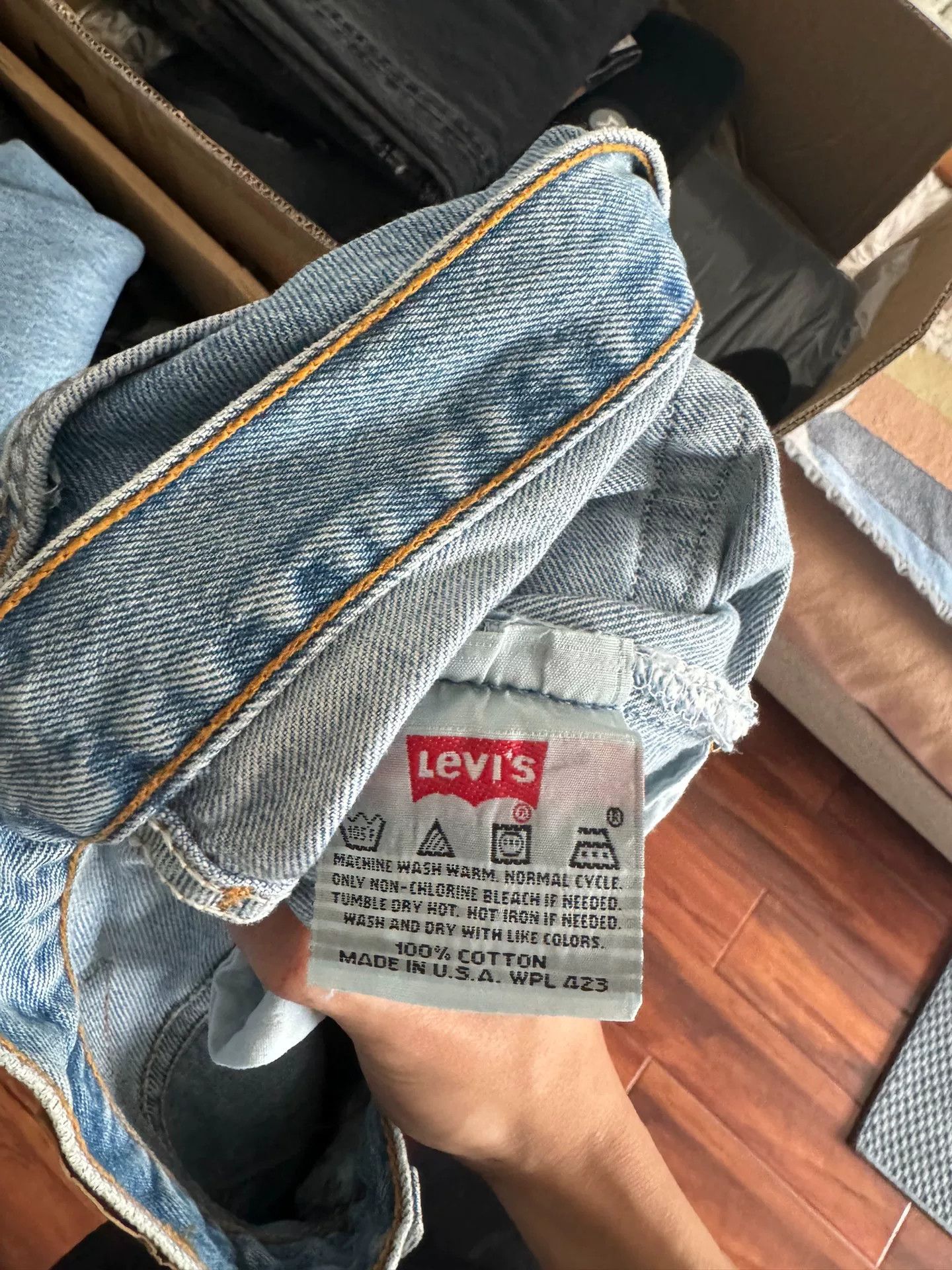Vintage Vintage Levi's 501 Jeans in Light Wash Size US 32 / EU 48 - 5 Thumbnail