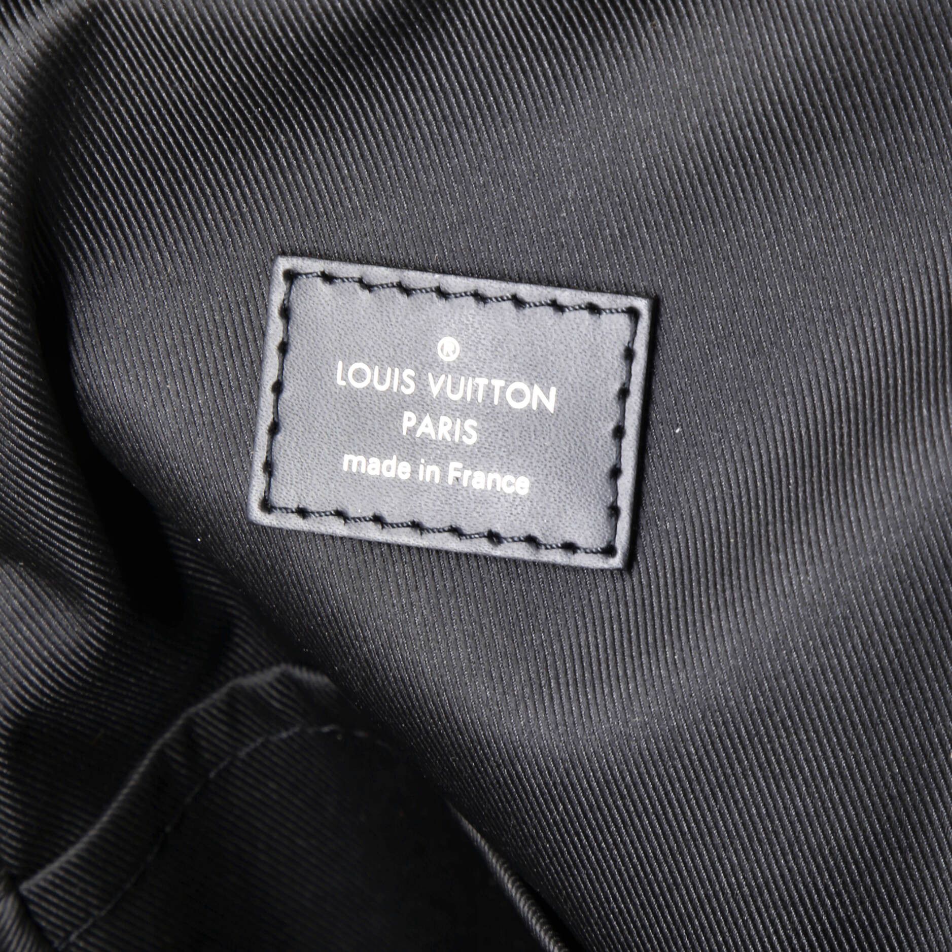 Avenue Sling Bag
