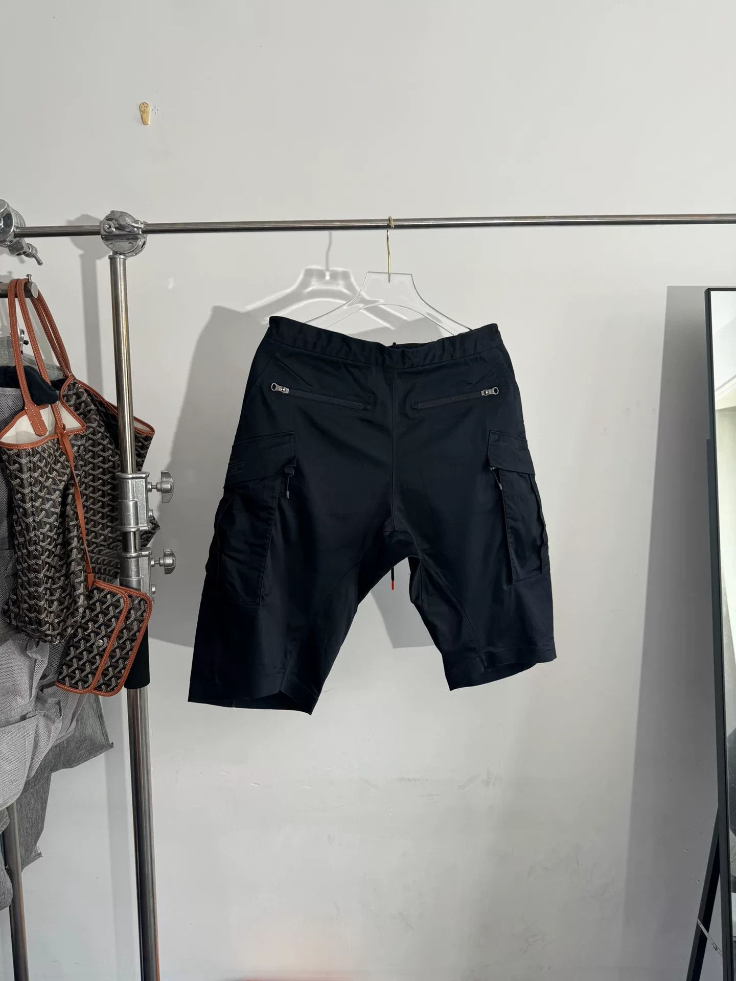 Nike ACG Nike ACG Shorts in Excellent Condition Size US 30 / EU 46 - 2 Thumbnail