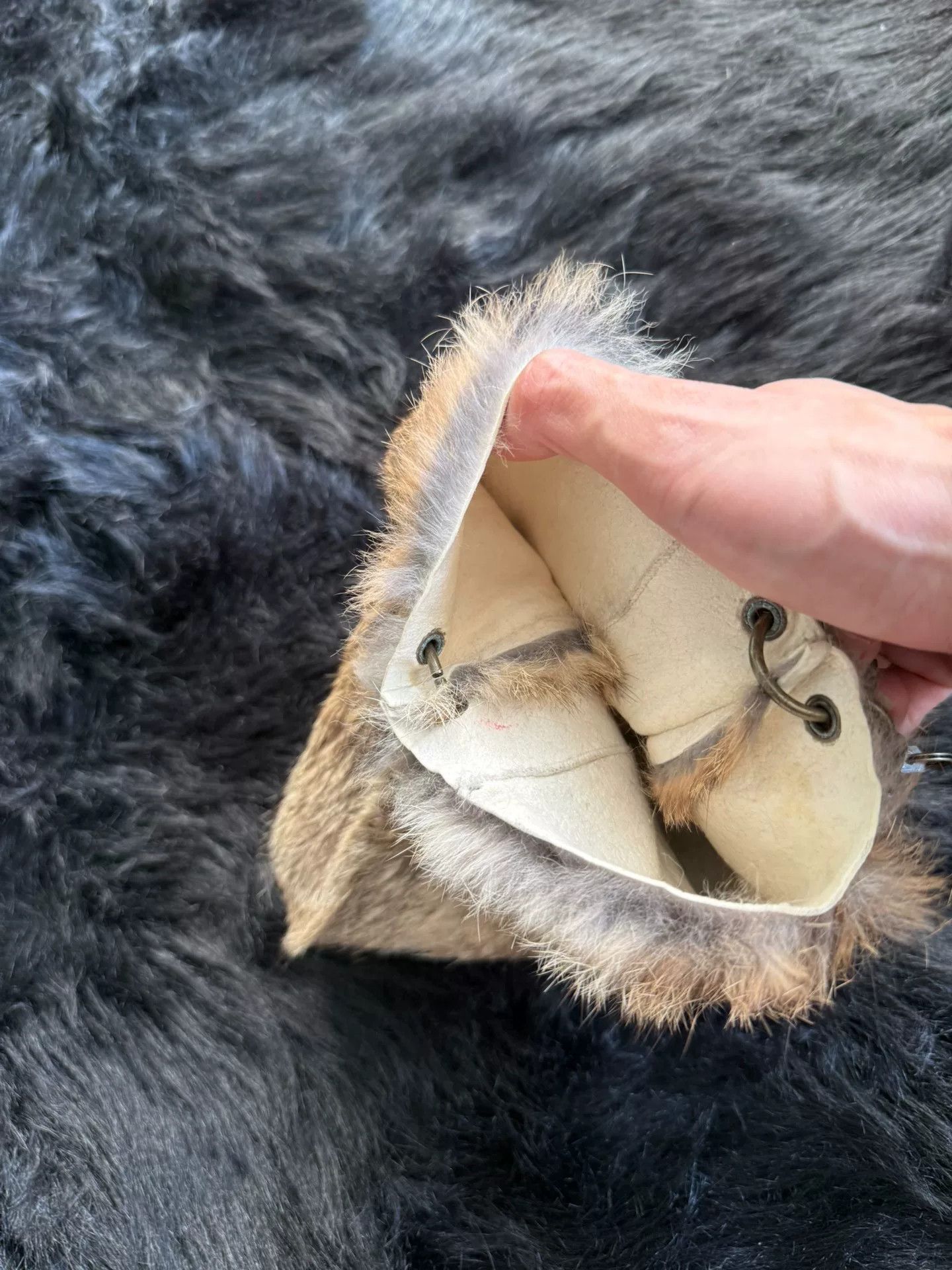Number (N)ine Unique Rabbit Fur Crossbody Bag Size ONE SIZE - 4 Thumbnail