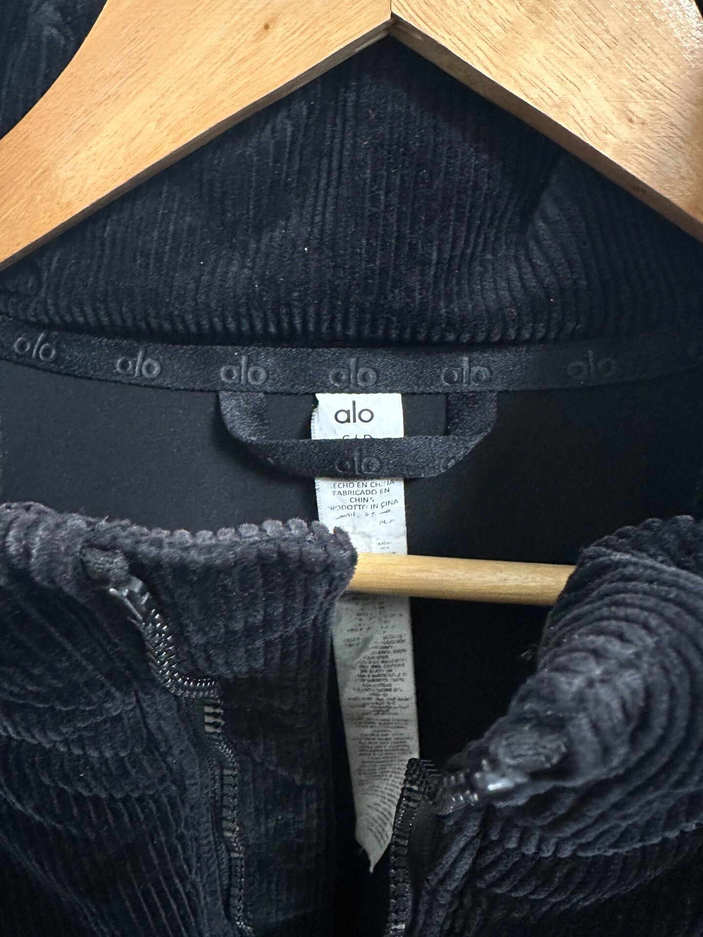 Alo Yoga Alo Yoga Black Corduroy Jacket Size S / US 4 / IT 40 - 3 Thumbnail