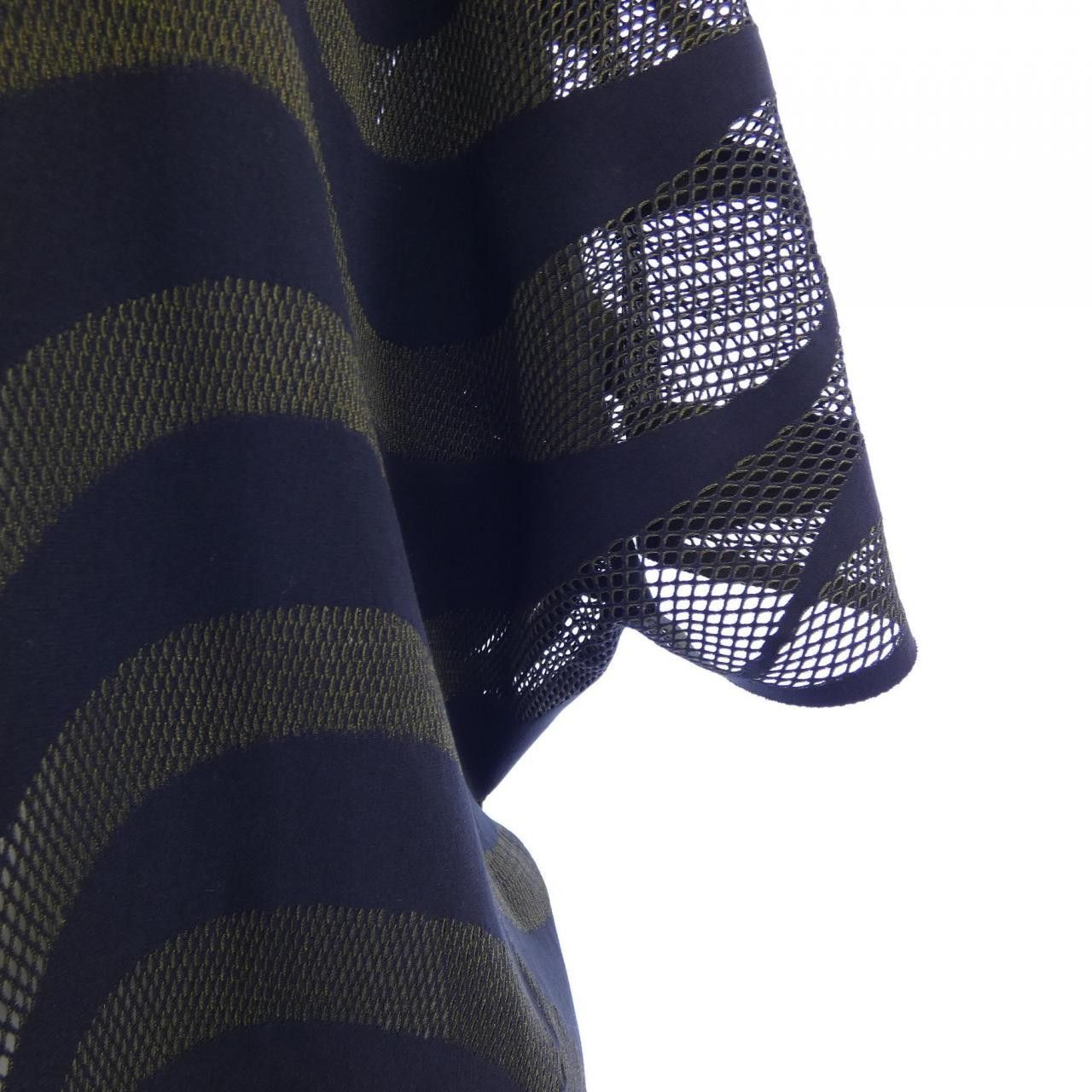 Issey Miyake Issey Miyake PLEATS PLEASE Top Textile Tops DUTY FREE for USA Size ONE SIZE - 6 Thumbnail