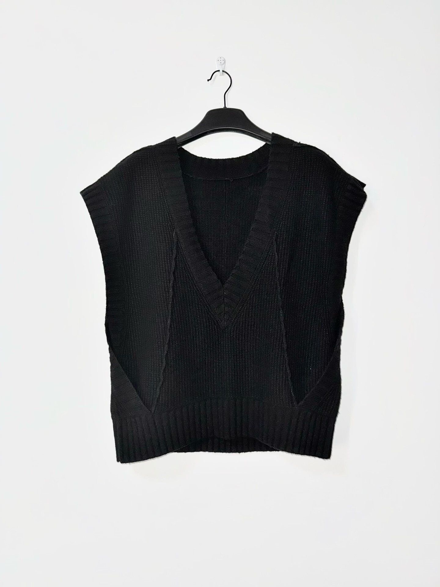 DUST Dark Avant-Garde Deconstructed Knit Vest Size US L / EU 52-54 / 3 - 2 Thumbnail