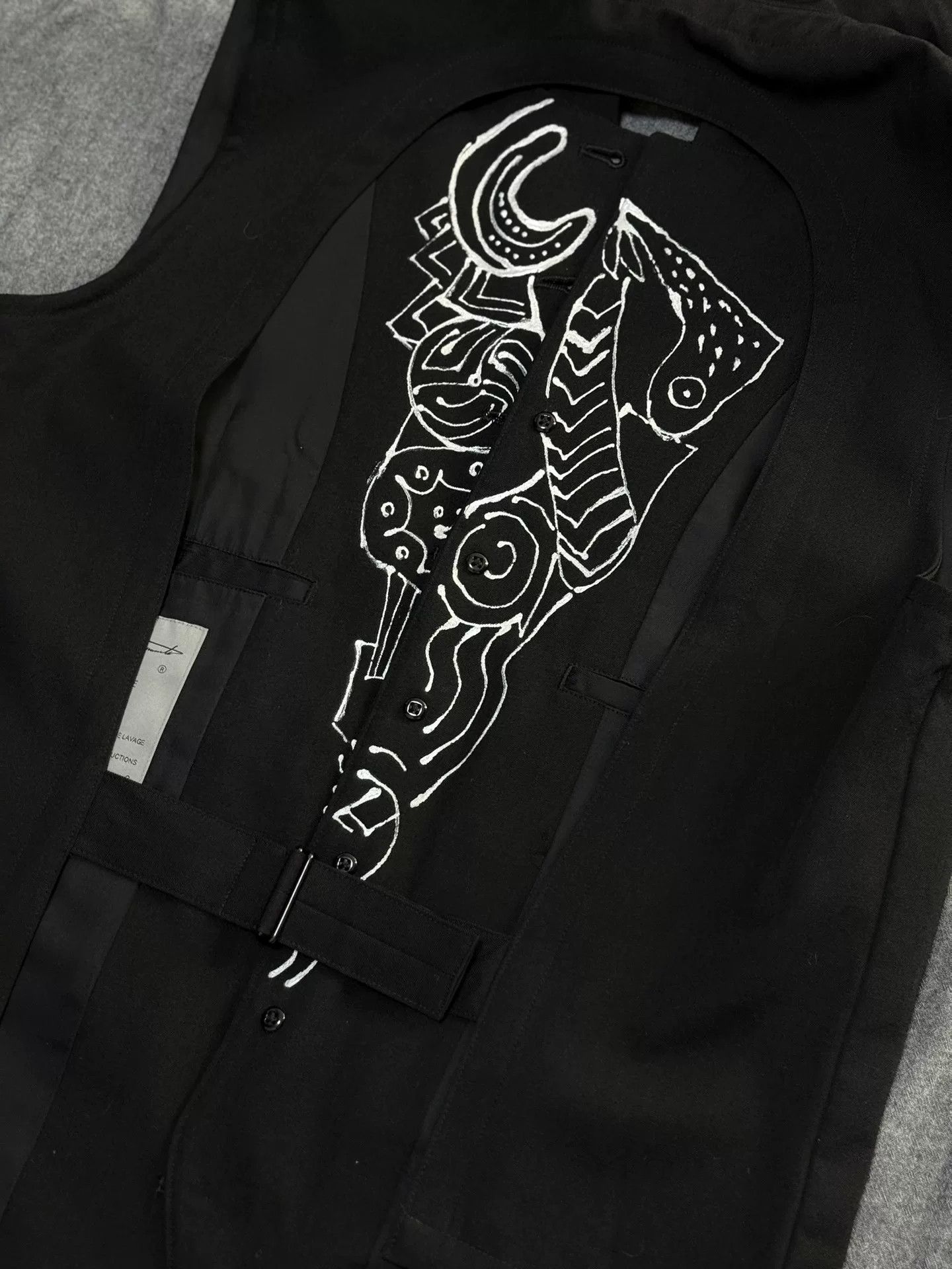 Yohji Yamamoto Yohji Yamamoto Graffiti Hooded Vest Size US L / EU 52-54 / 3 - 7 Thumbnail