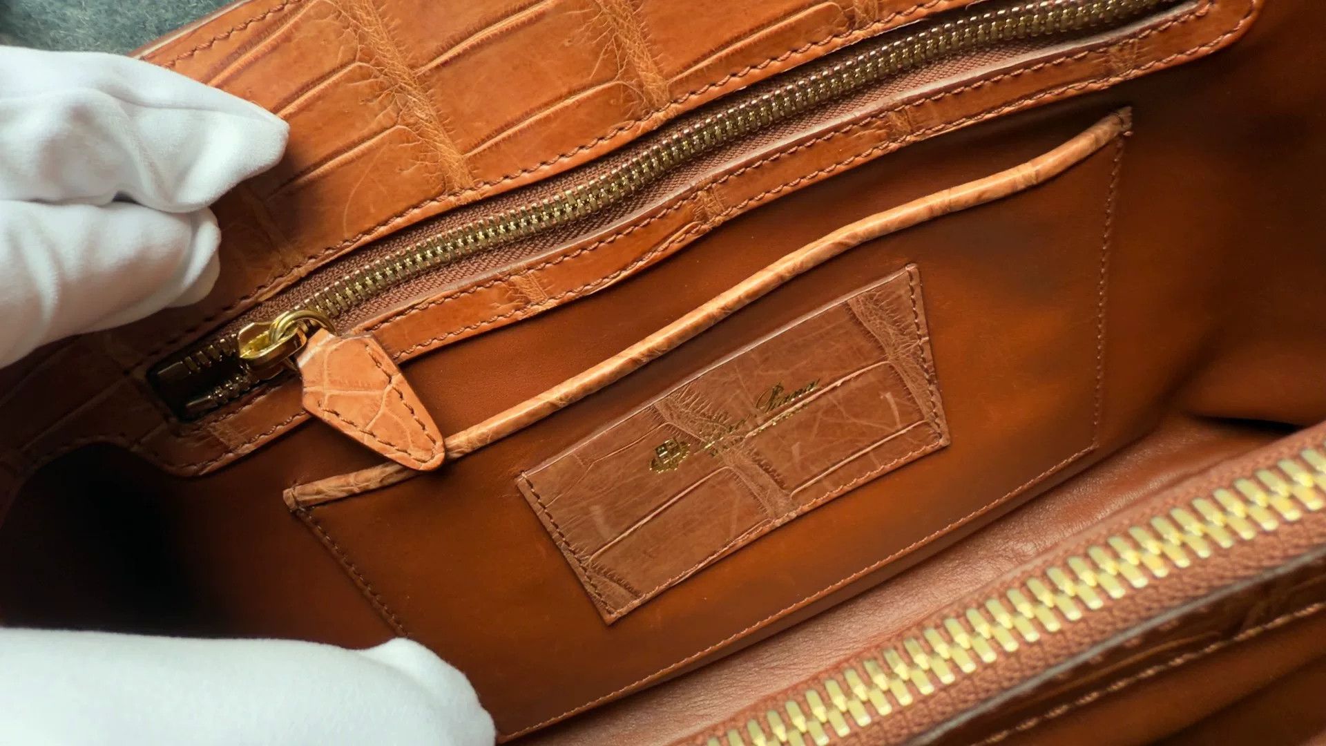 Loro Piana Loro Piana Bellevue Crocodile Handbag Size ONE SIZE - 7 Thumbnail
