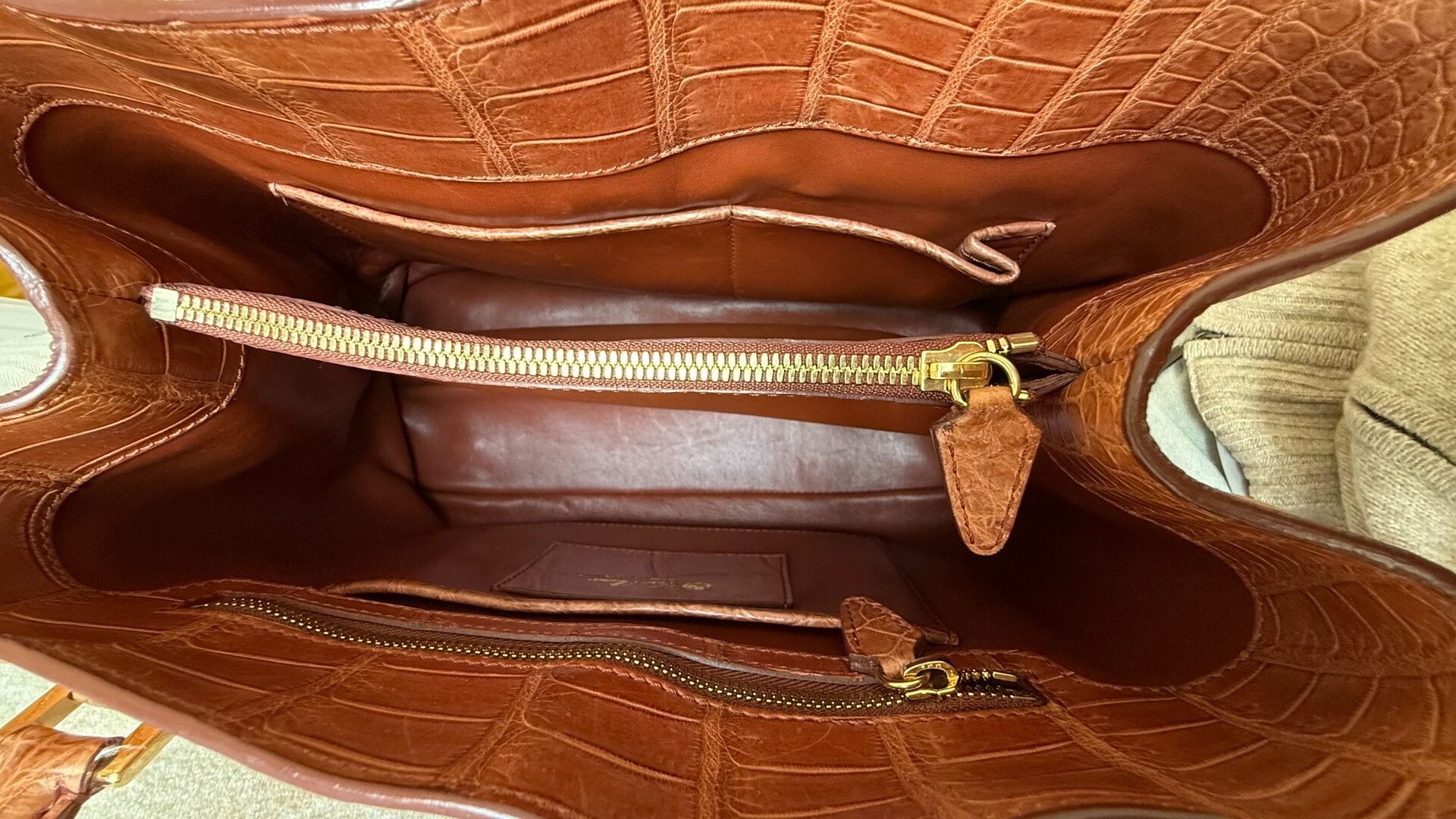 Loro Piana Loro Piana Bellevue Crocodile Handbag Size ONE SIZE - 6 Thumbnail