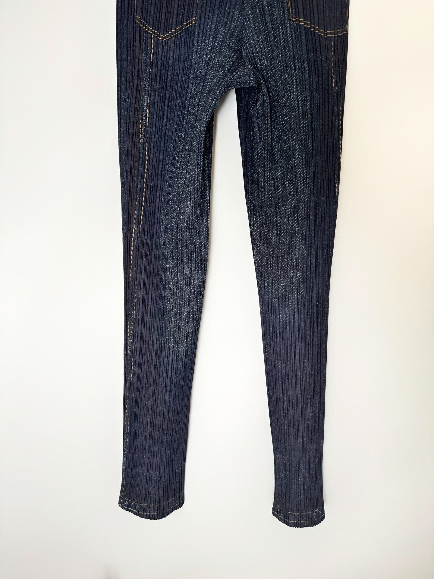 Pleats Please Issey Miyake Issey Miyake Pleats Please Blue Jeans Size 24" / US 00 / IT 34 - 6 Thumbnail