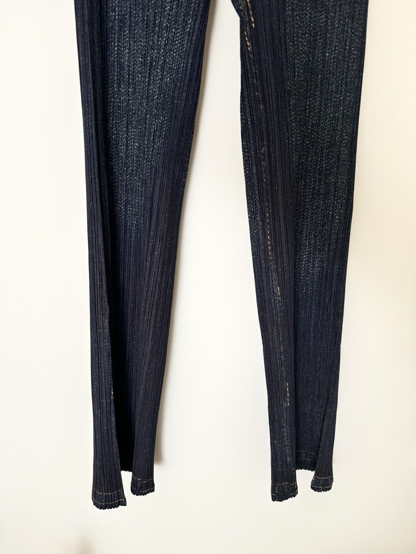 Pleats Please Issey Miyake Issey Miyake Pleats Please Blue Jeans Size 24" / US 00 / IT 34 - 3 Thumbnail