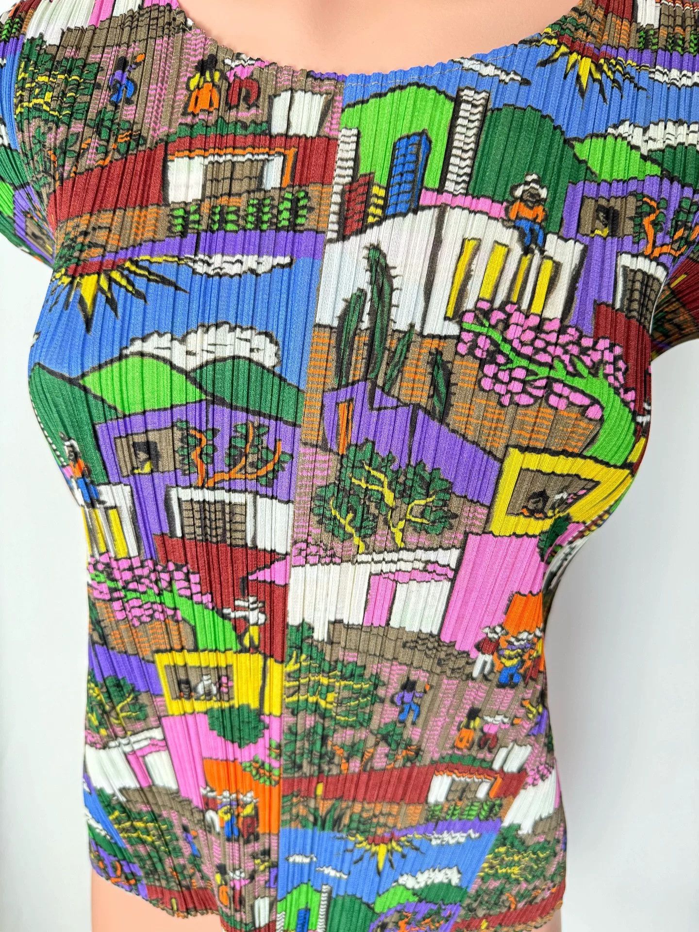 Pleats Please Issey Miyake Issey Miyake Colorful Printed T-Shirt Size L / US 10 / IT 46 - 2 Thumbnail