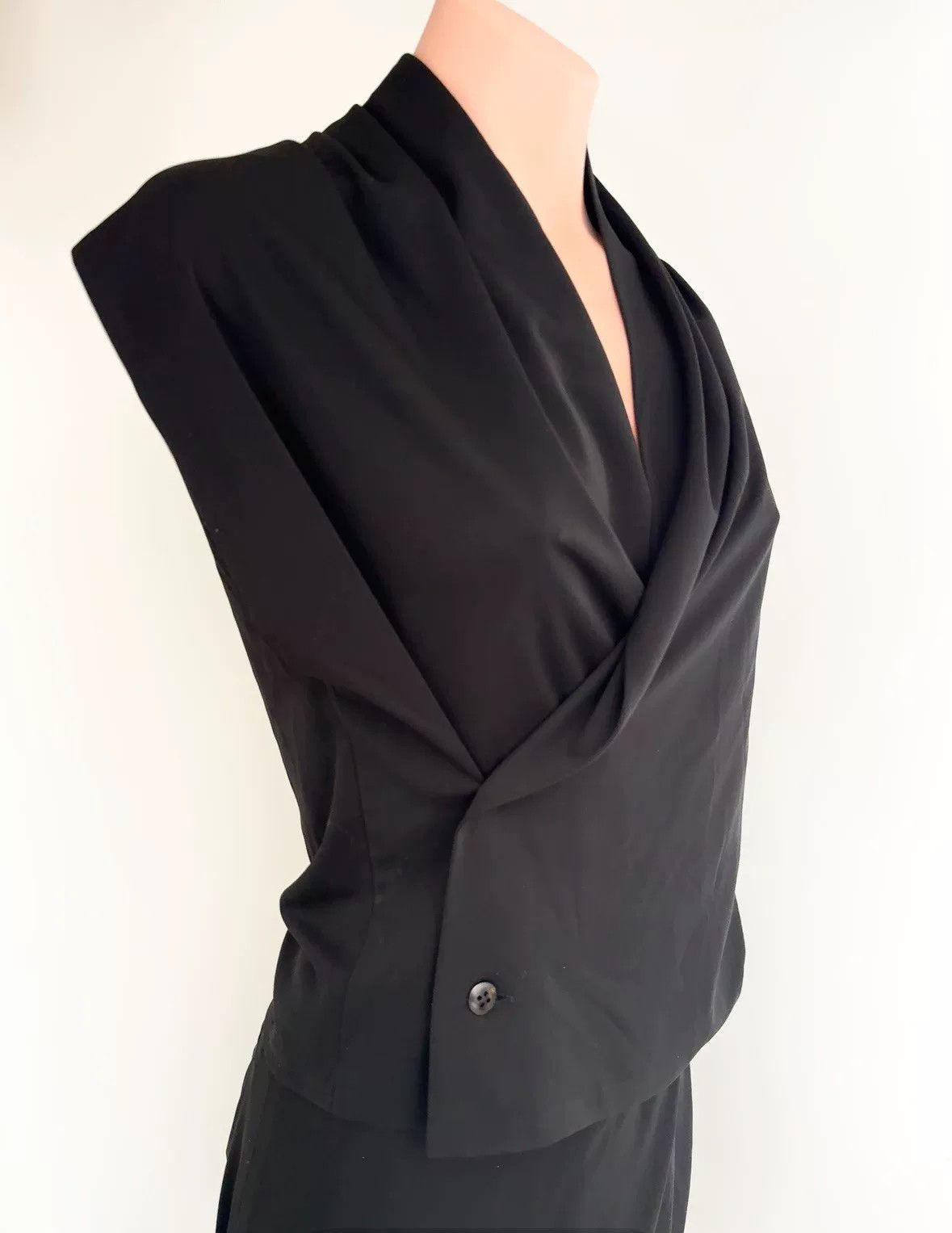 Yohji Yamamoto Yohji Yamamoto Draped Black Top Size M / US 6-8 / IT 42-44 - 4 Thumbnail
