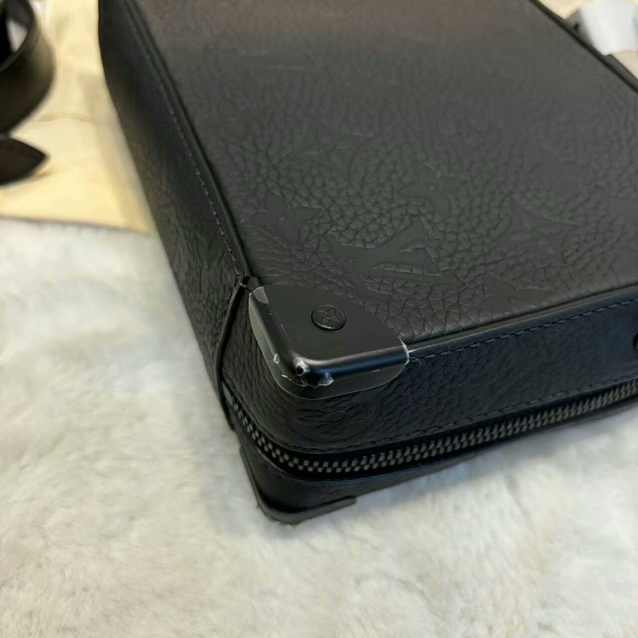 Louis Vuitton LV Black Soft Trunk Bag with Adjustable Strap Size ONE SIZE - 5 Thumbnail