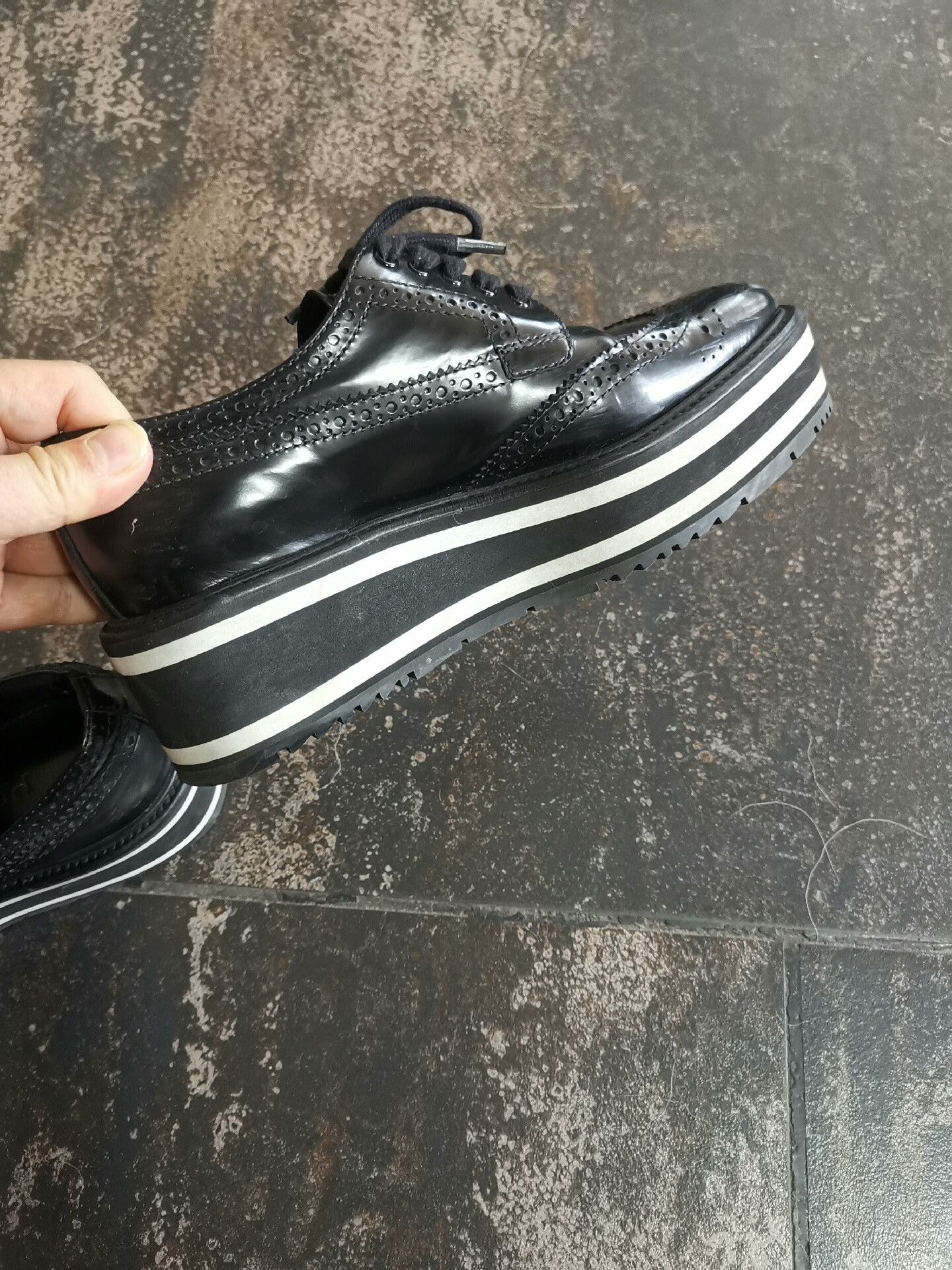 Prada PRADA Black Low-Top Leather Shoes Size US 5 / EU 37 - 5 Thumbnail