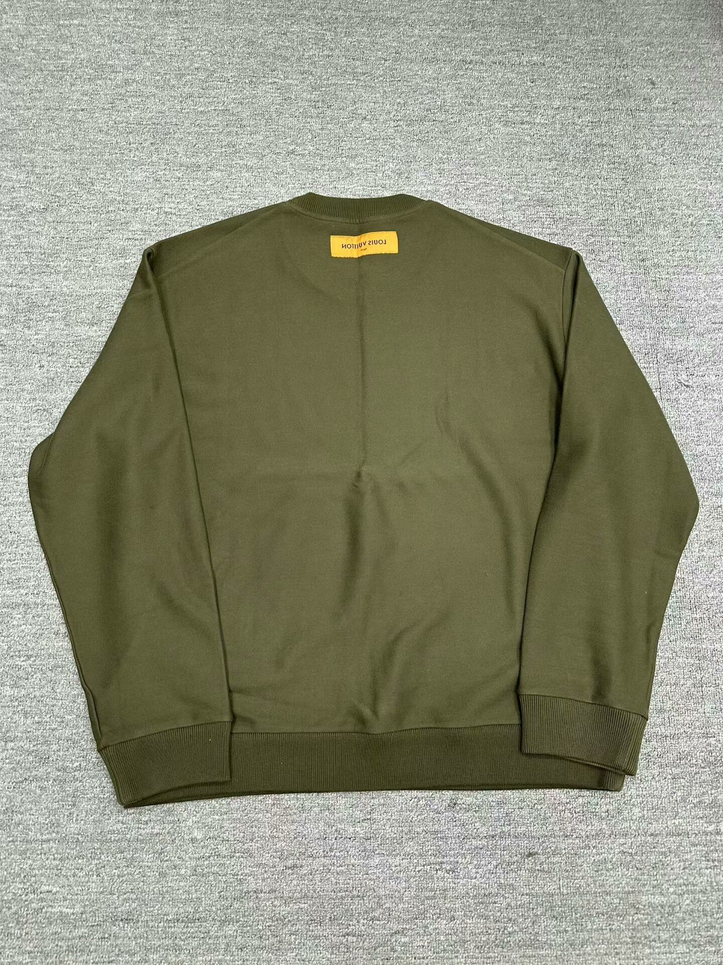 Louis Vuitton louis vuitton twisted logo sweatshirt xxl Size US XXL / EU 58 / 5 - 3 Thumbnail
