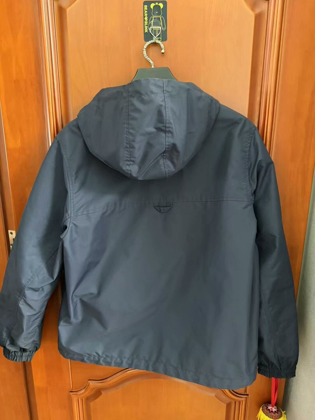 Louis Vuitton louis vuitton double-sided waterproof jacket Size US L / EU 52-54 / 3 - 4 Thumbnail