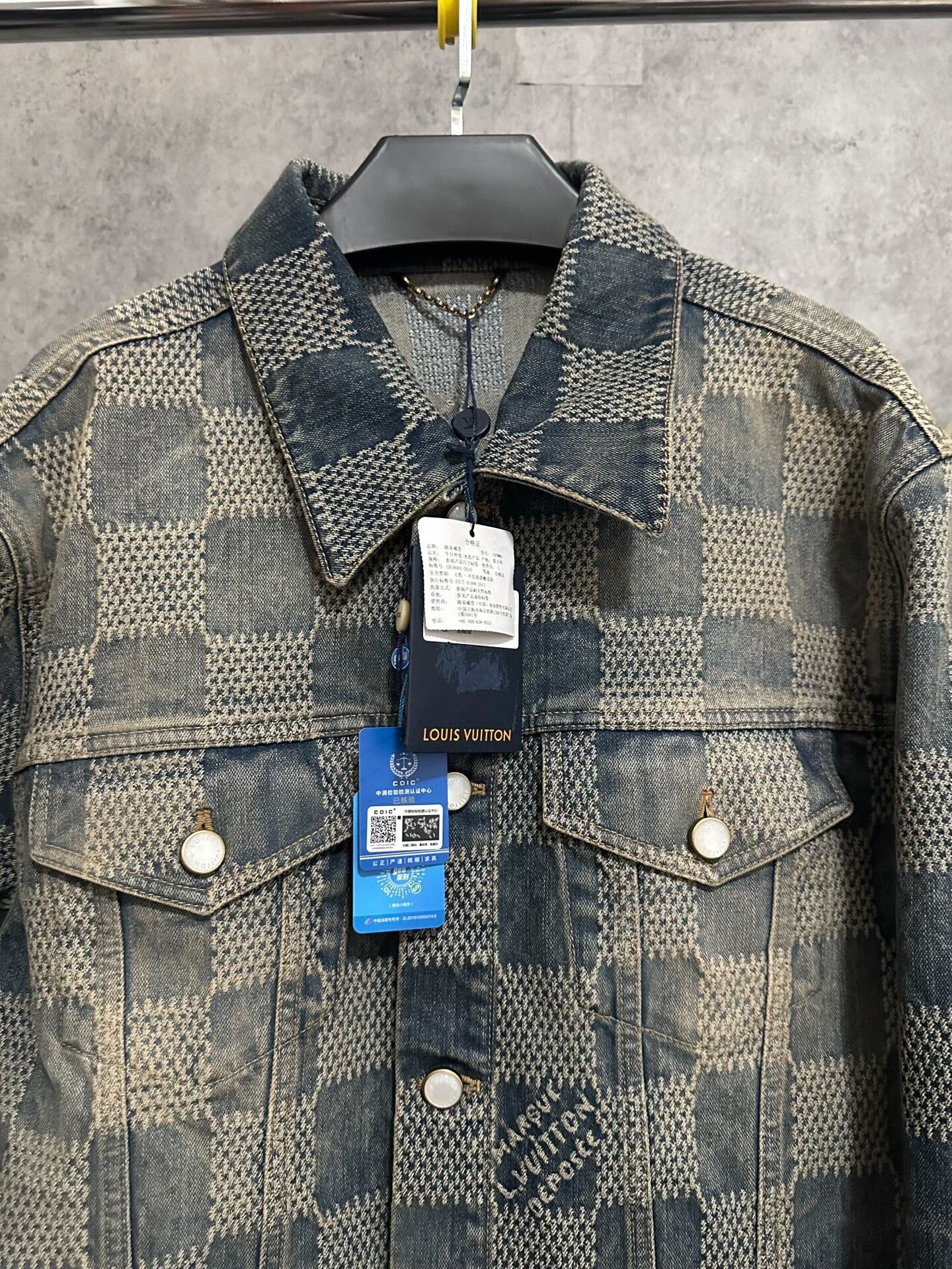 Louis Vuitton LV Louis Vuitton Denim Jacket with Pearl Buttons Size US XXL / EU 58 / 5 - 2 Thumbnail