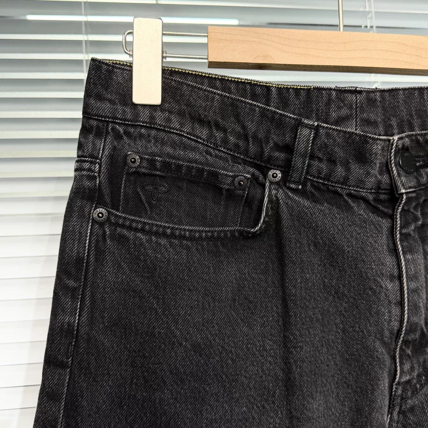 LVXWA lv black denim straight pants with logo Size US 31 - 3 Thumbnail