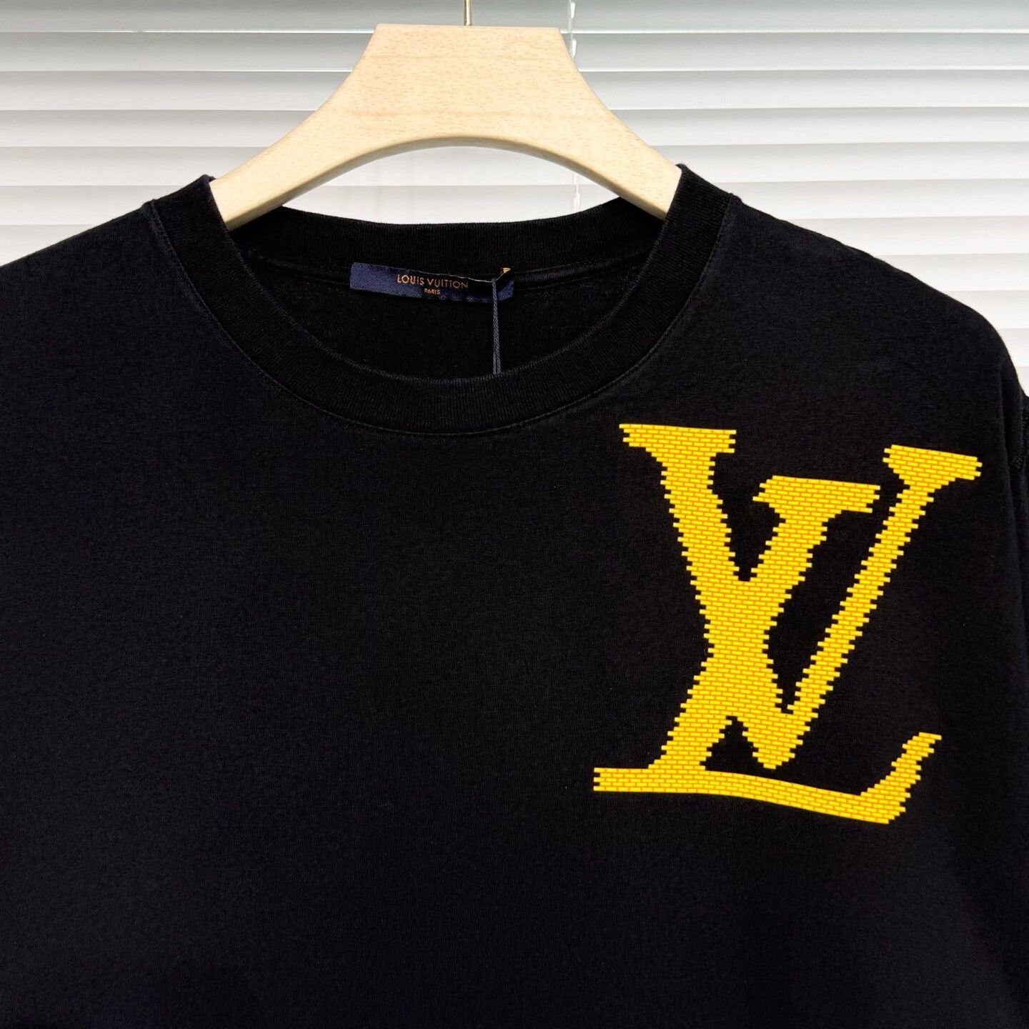 Louis Vuitton lv short sleeve tee with logo print Size US M / EU 48-50 / 2 - 3 Thumbnail