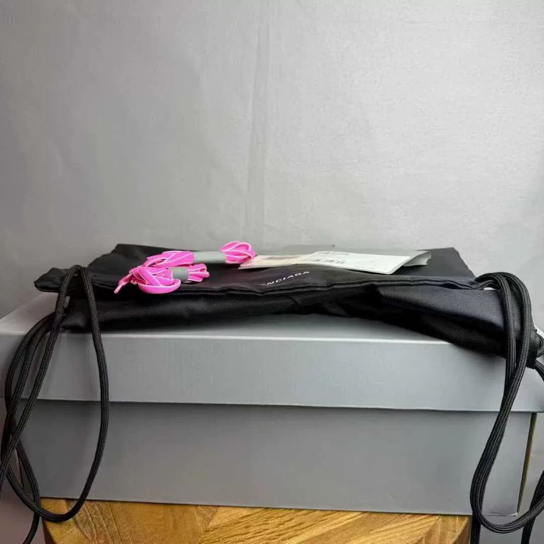Balenciaga balenciaga track sneakers in pink and white Size US 6 / IT 36 - 9 Thumbnail
