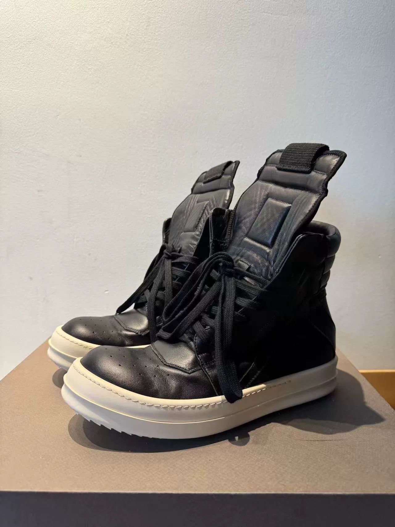 Rick Owens Rick Owens Black Leather Triangle Sneakers Size US 5 / EU 37 - 3 Thumbnail