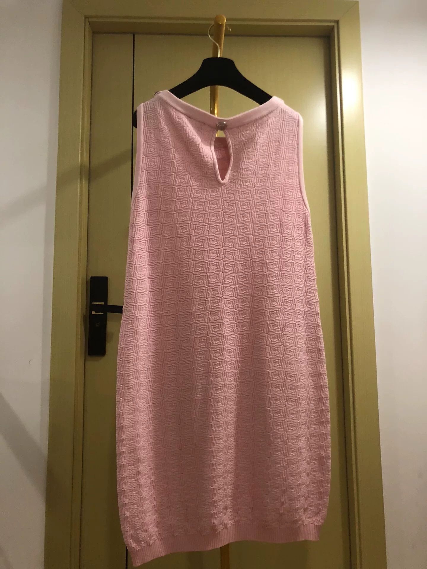 Chanel Chanel Pink Knit Dress with Logo Size M / US 6-8 / IT 42-44 - 4 Thumbnail