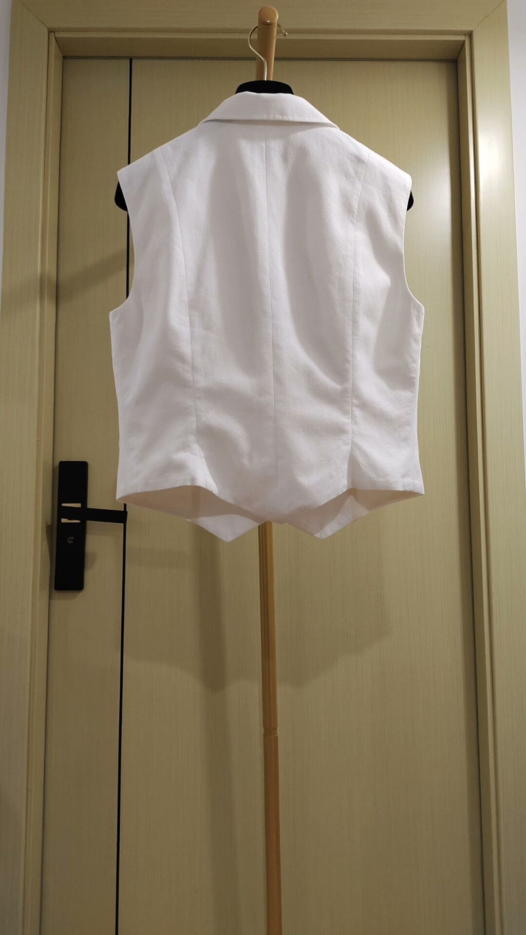 Chanel Chanel White Vest with Crystal Buttons Size S / US 4 / IT 40 - 4 Thumbnail