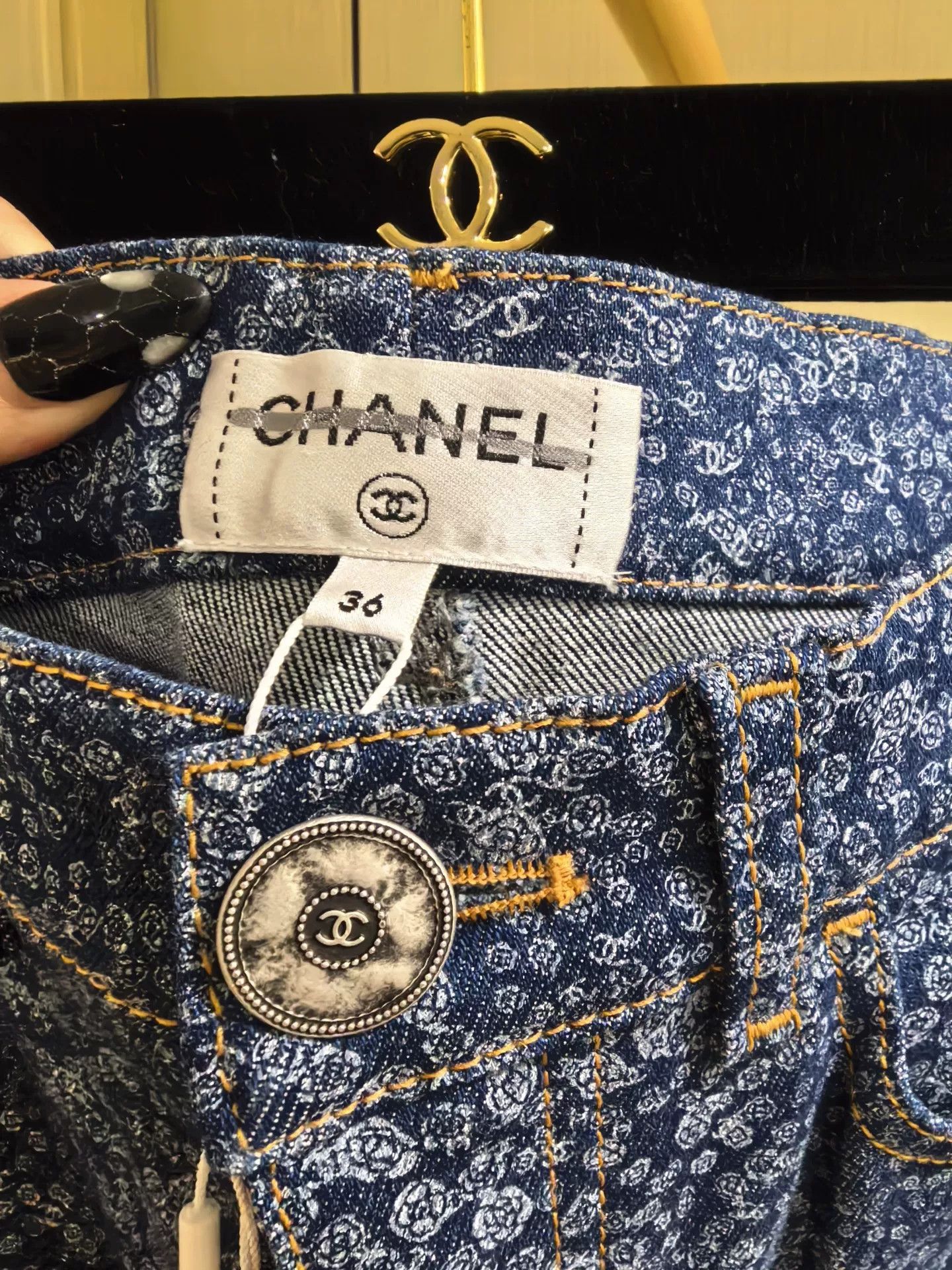 Chanel Chanel Logo Camellia Denim Pants Size 36 Size 36" / US 14 / IT 50 - 5 Thumbnail