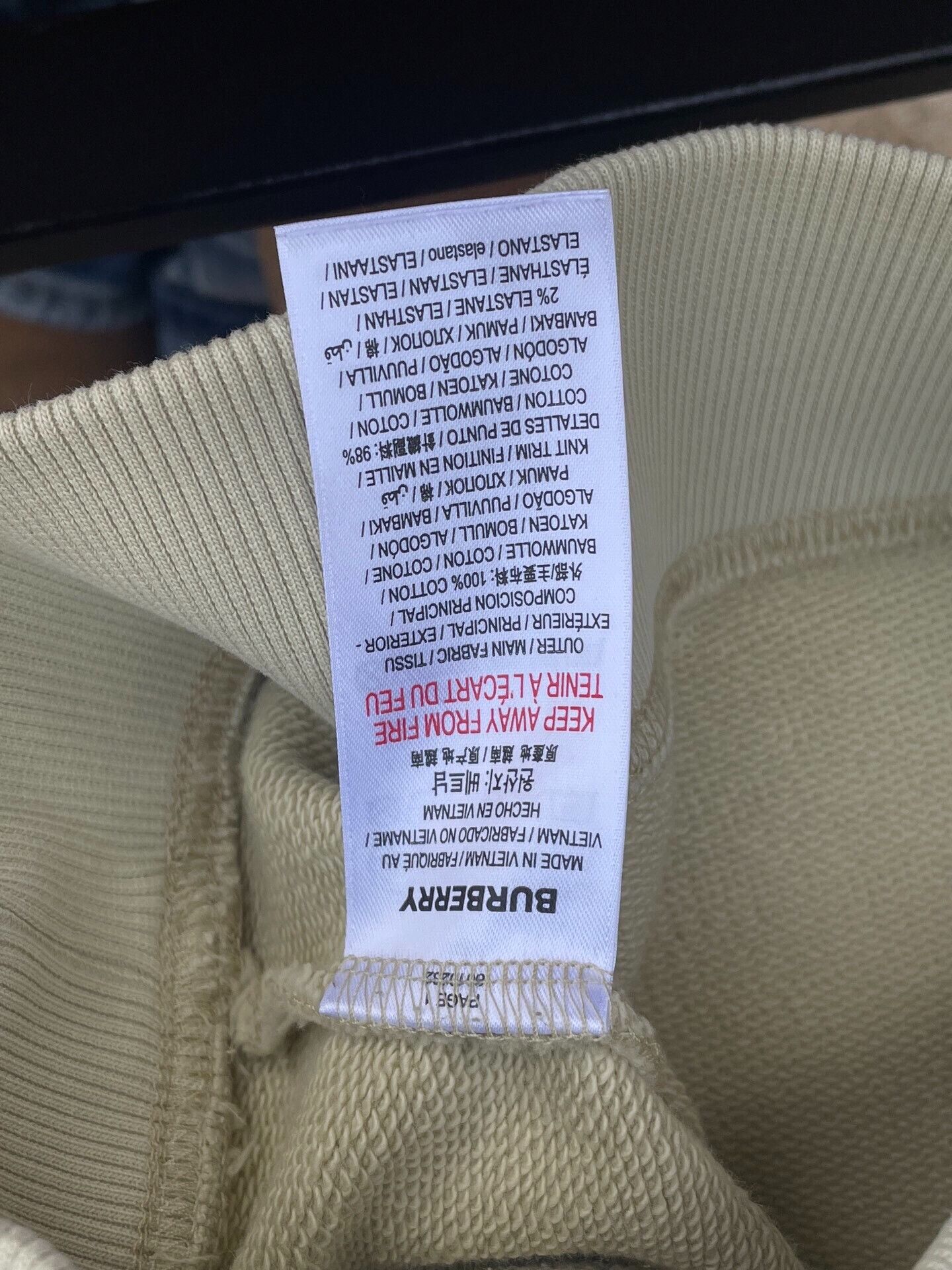 Burberry Burberry Sweatshirt in Beige for Sale Size US XS / EU 42 / 0 - 5 Thumbnail