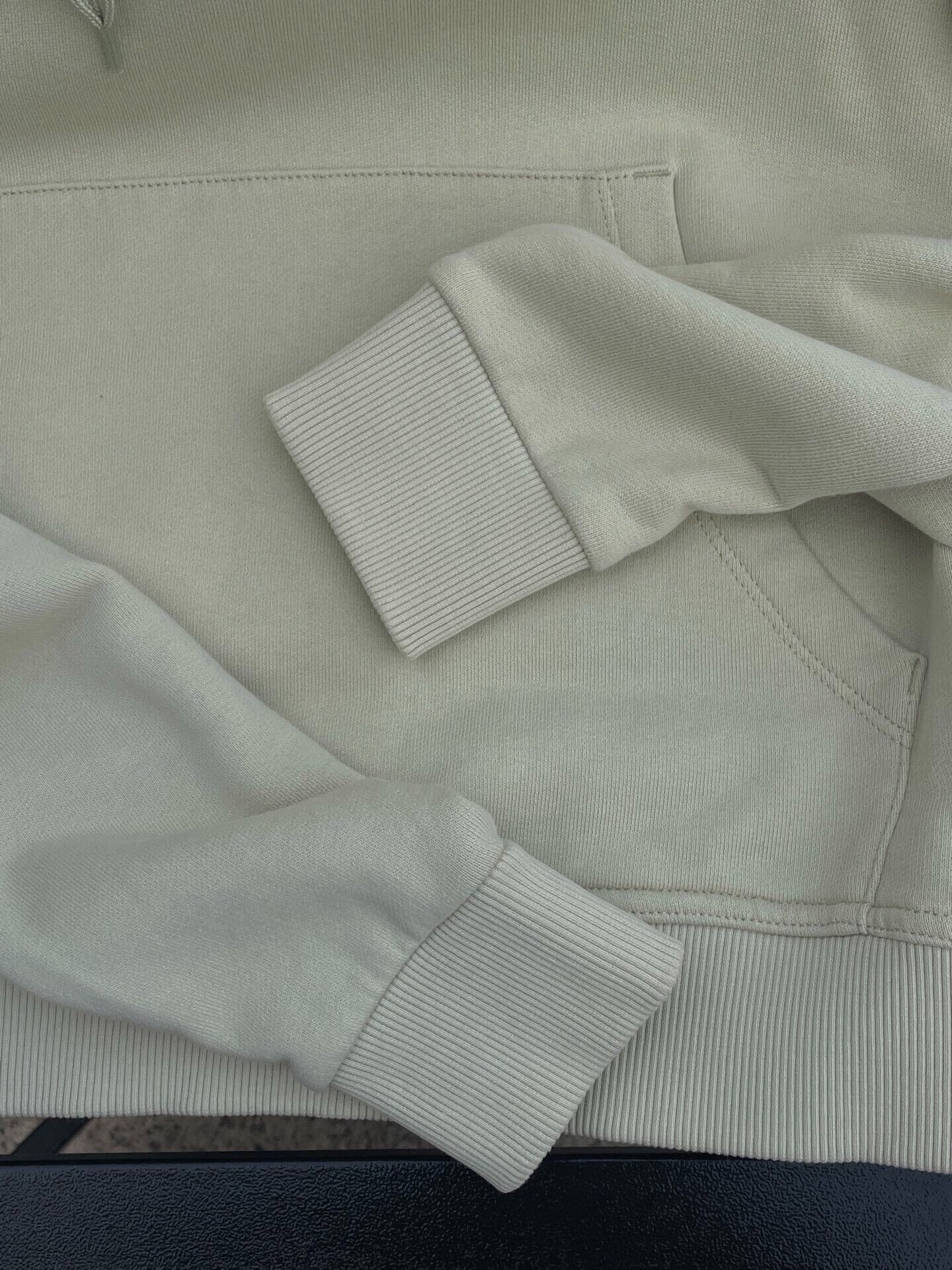 Burberry Burberry Sweatshirt in Beige for Sale Size US XS / EU 42 / 0 - 4 Thumbnail