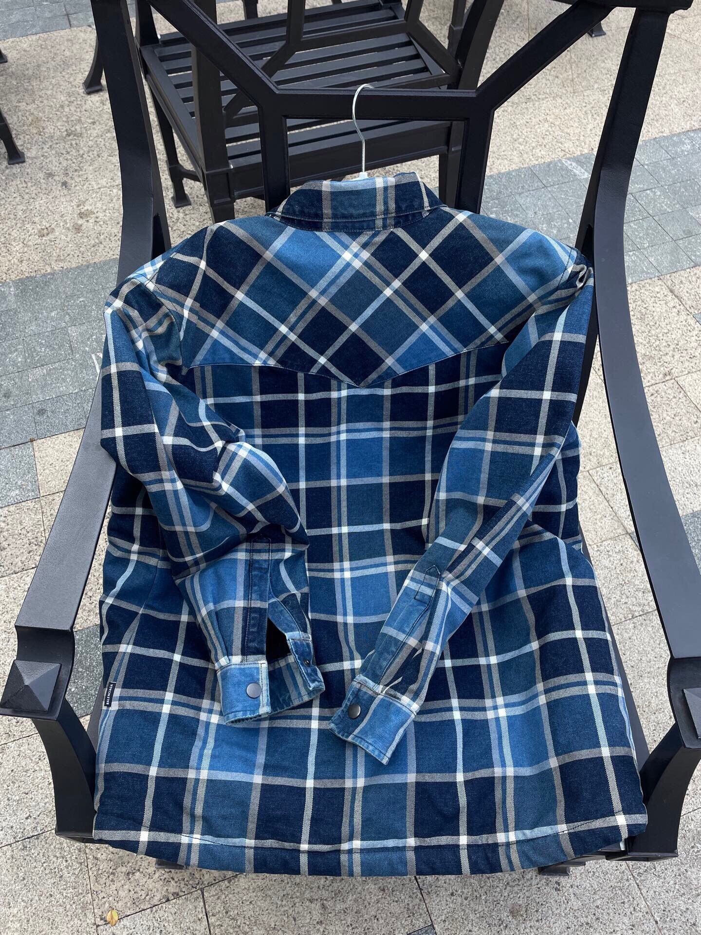 Balenciaga Balenciaga Warm Coat for Sale Size US L / EU 52-54 / 3 - 2 Thumbnail